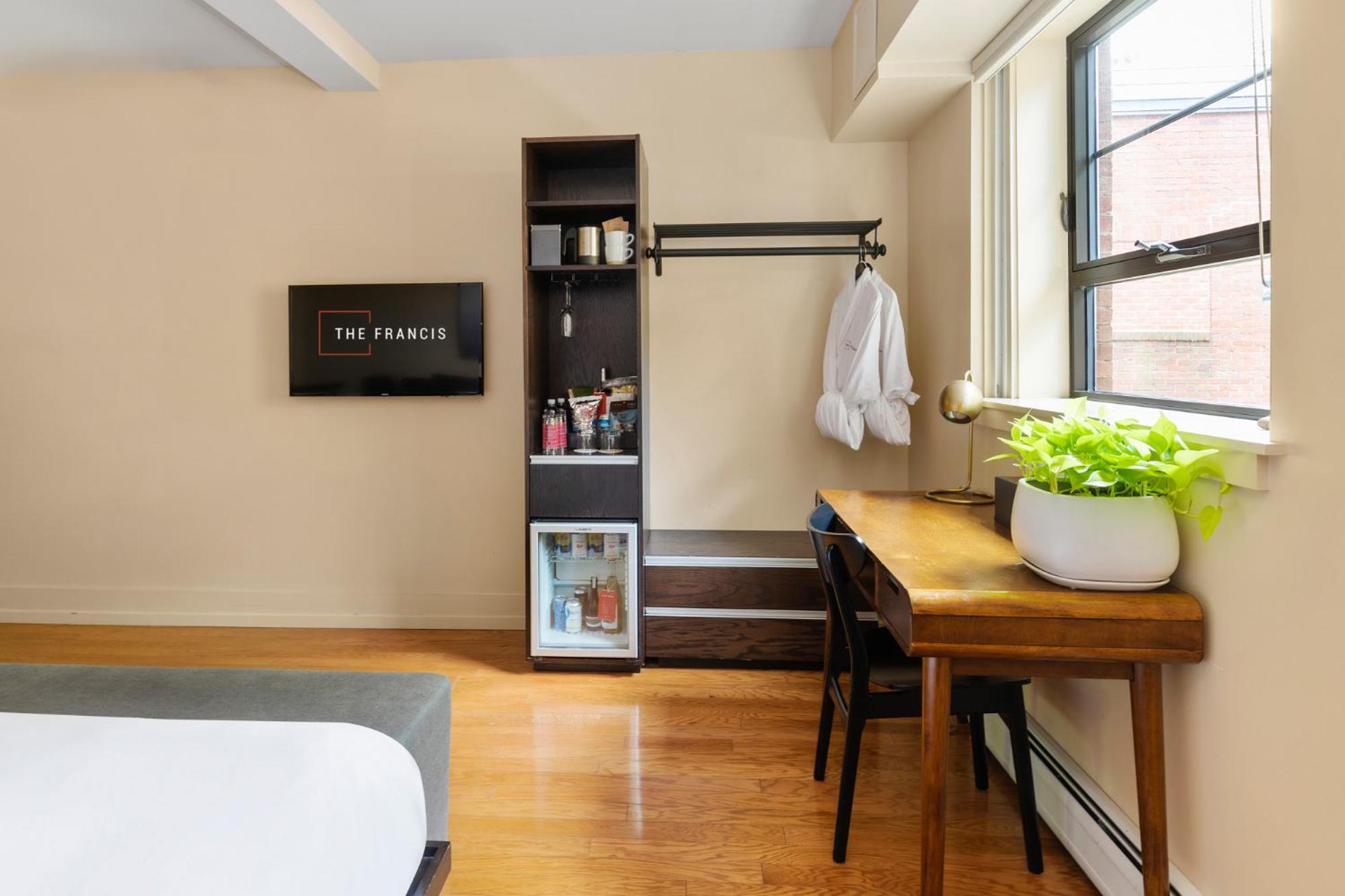 Portland Vacations - The Francis Hotel - Property Image 68