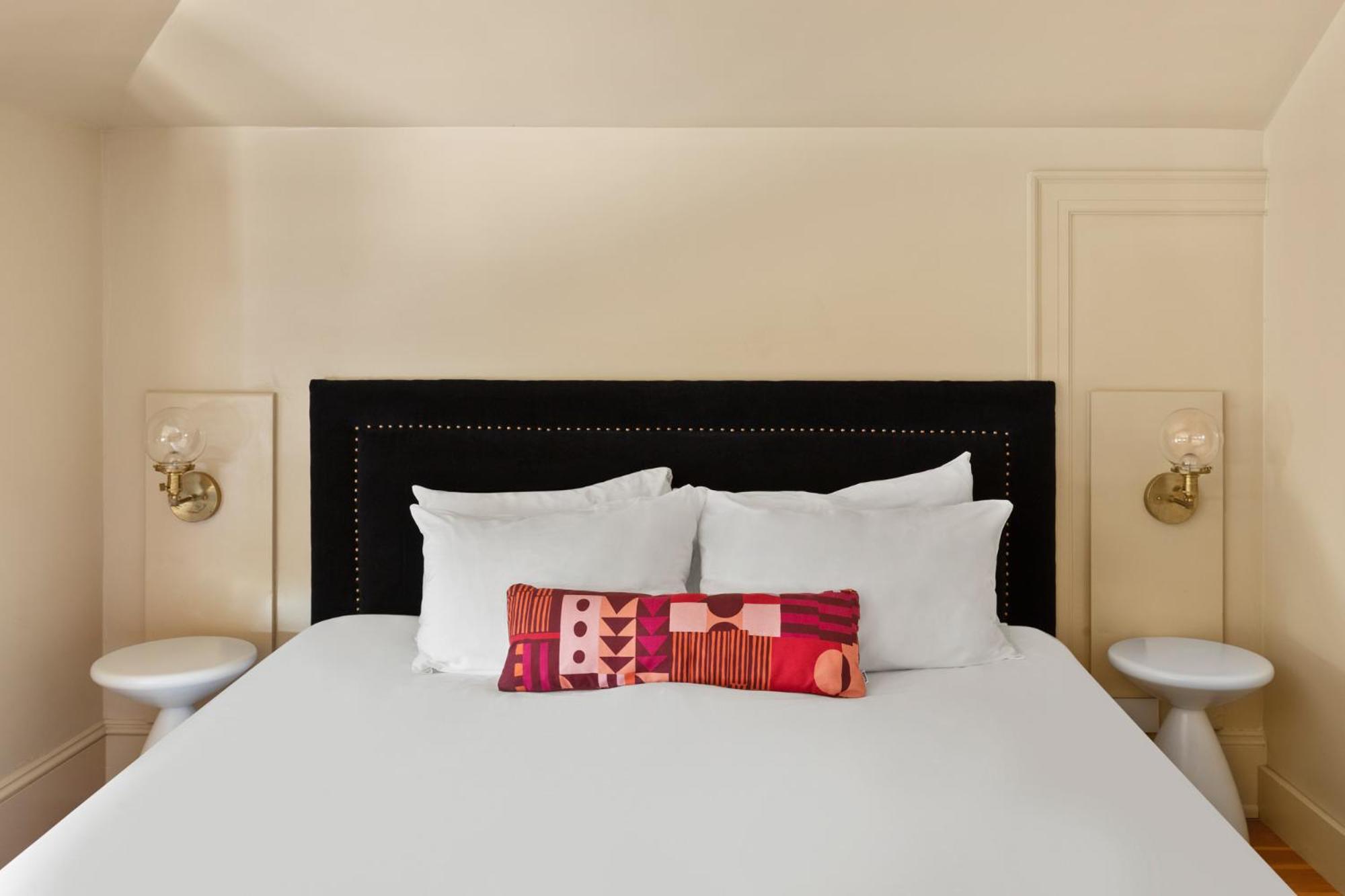 Portland Vacations - The Francis Hotel - Property Image 58