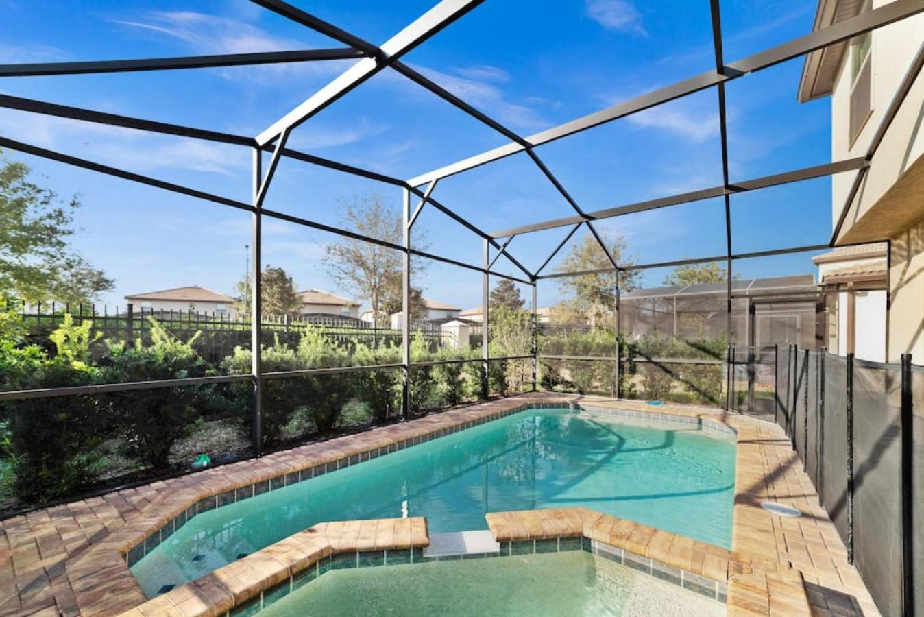 Luxury Pool Villa Minutes to Disney Park 6bedrooms