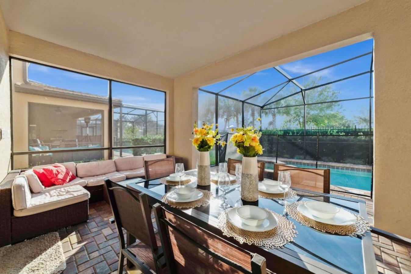 Luxury Pool Villa Minutes to Disney Park 6bedrooms