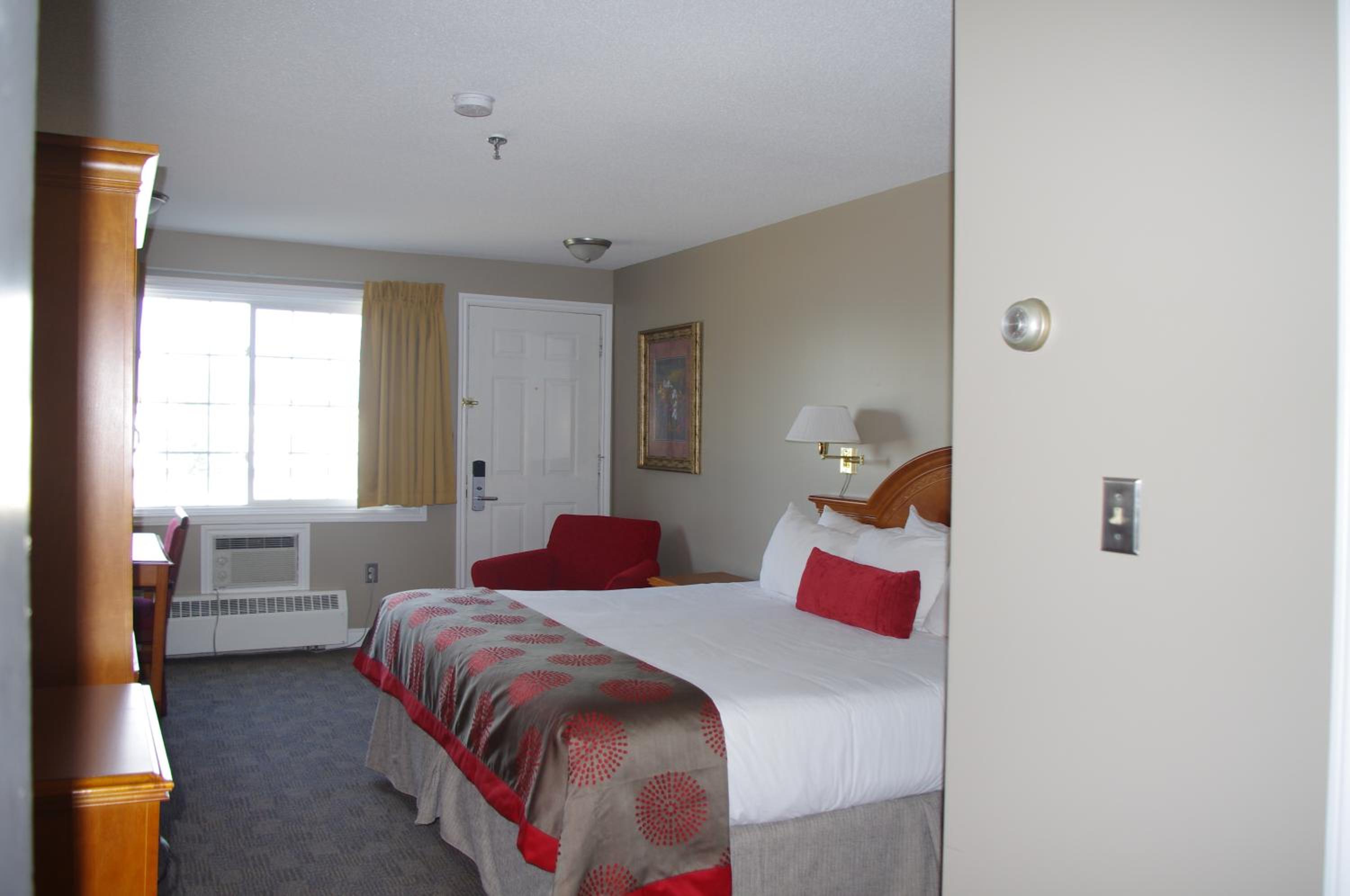 Prince Albert Vacations - South Hill Lodge - Property Image 5