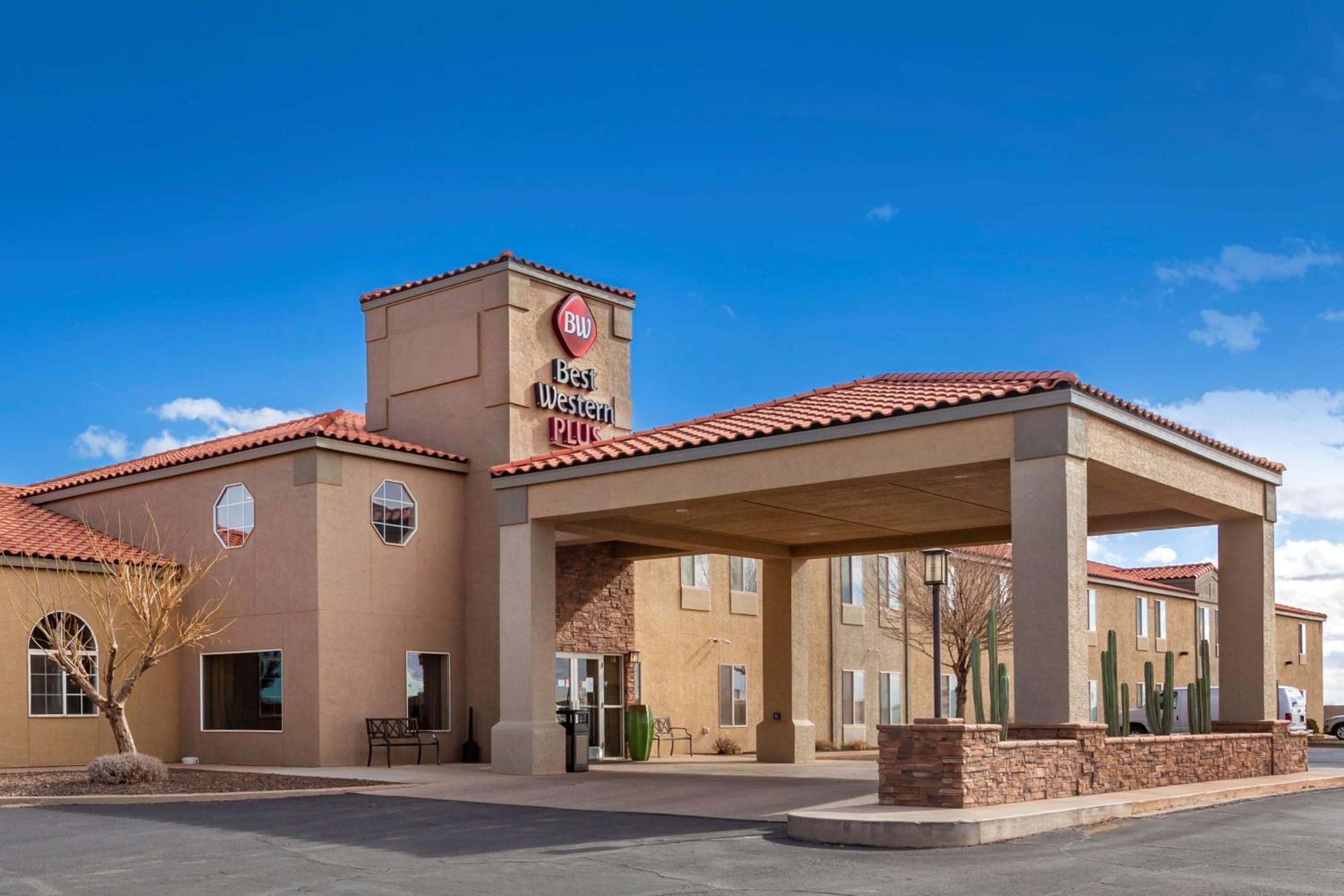 Winslow Vacations - Best Western Plus Winslow Inn - Property Image 1