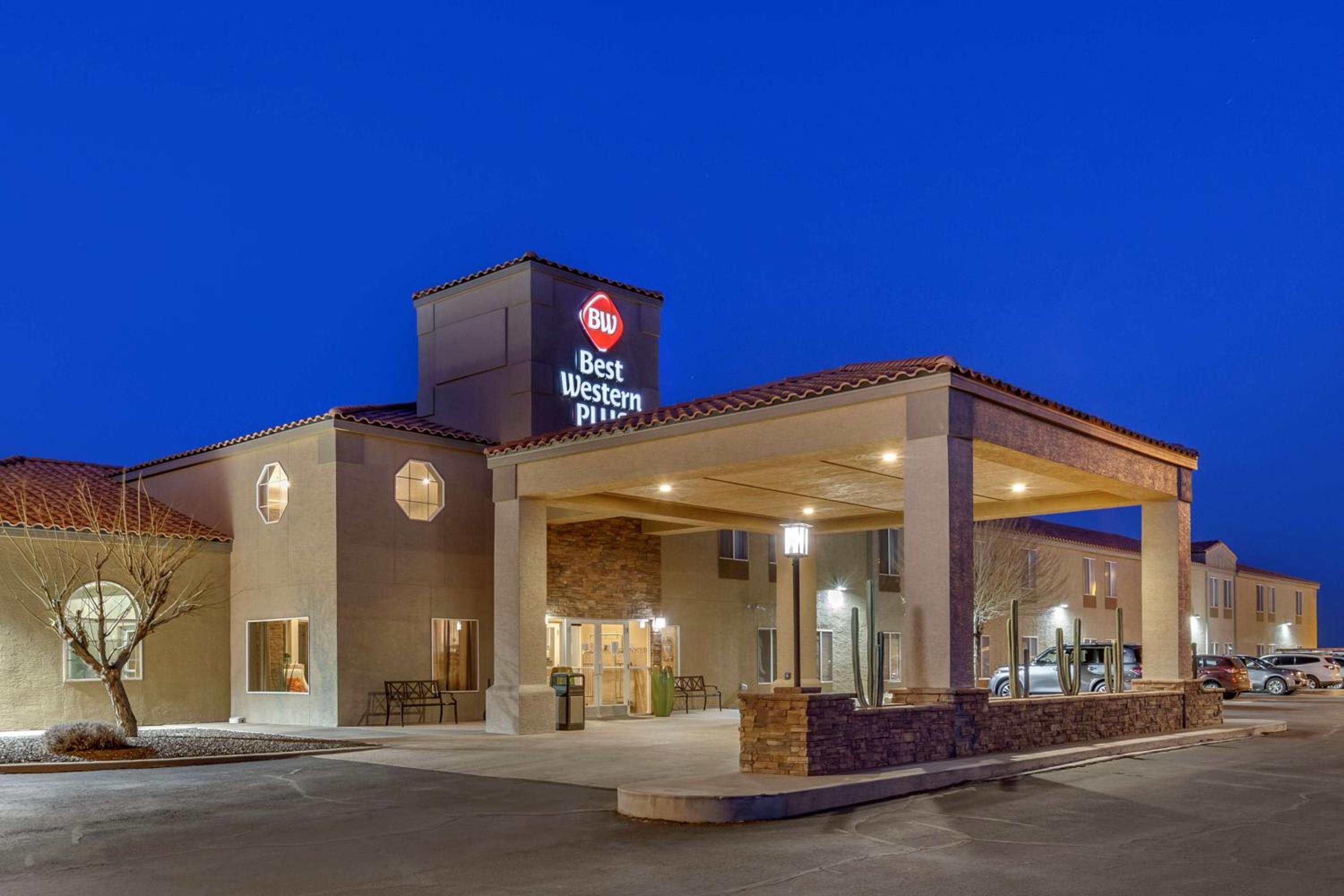 Winslow Vacations - Best Western Plus Winslow Inn - Property Image 12