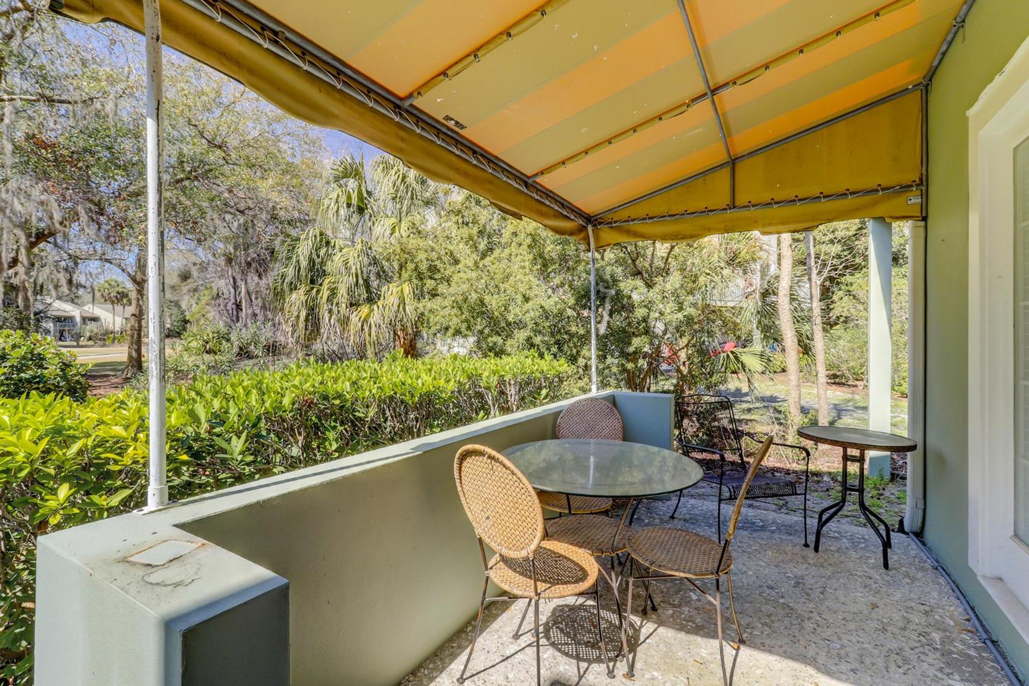 New Floors, Furniture, New TVs, King, 2-Twins, Bikes & Beach Gear Included view 5