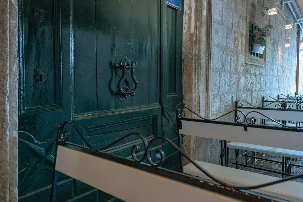 Apartment Old Town Finesse