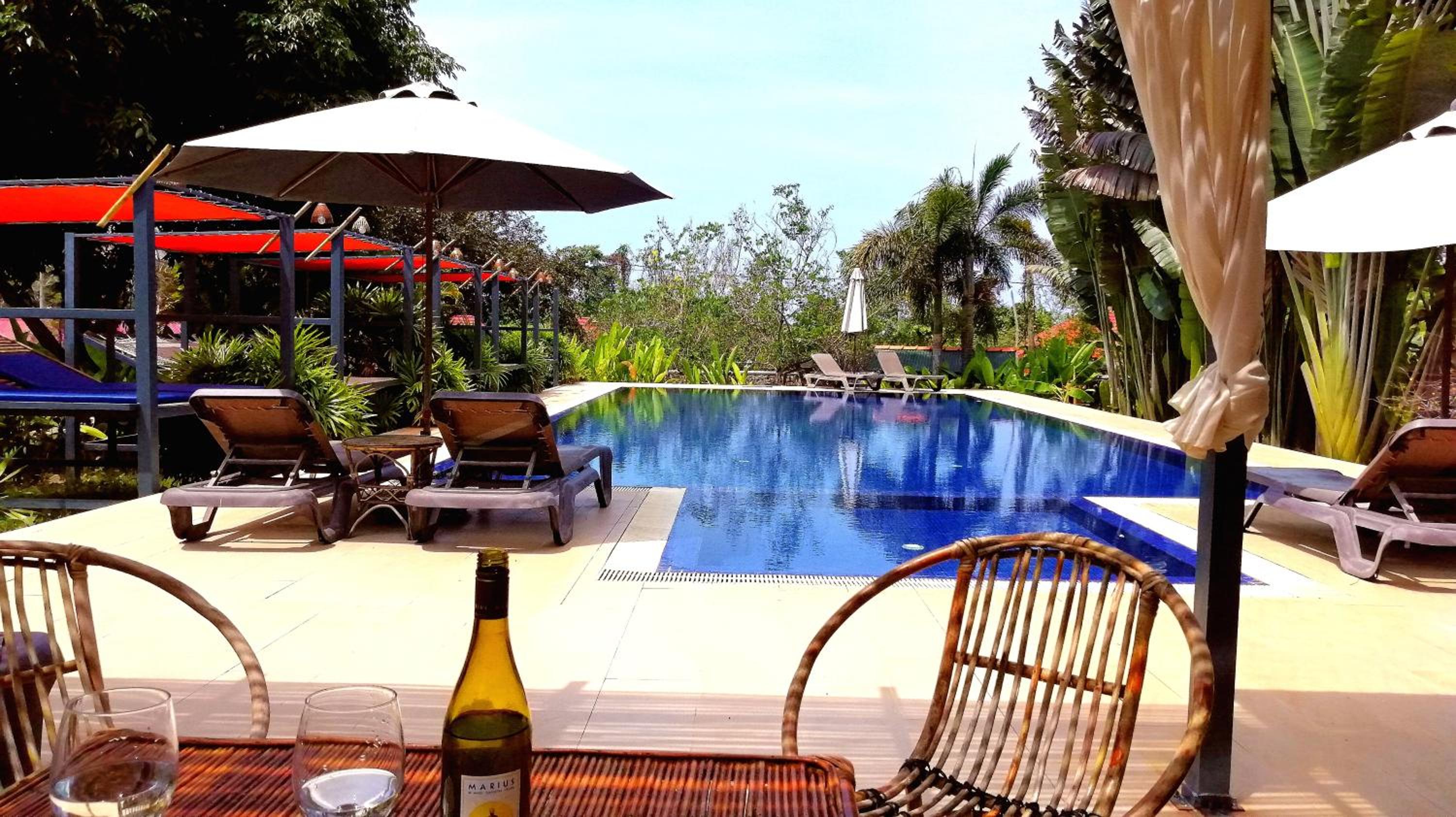 Q Bungalows view 3