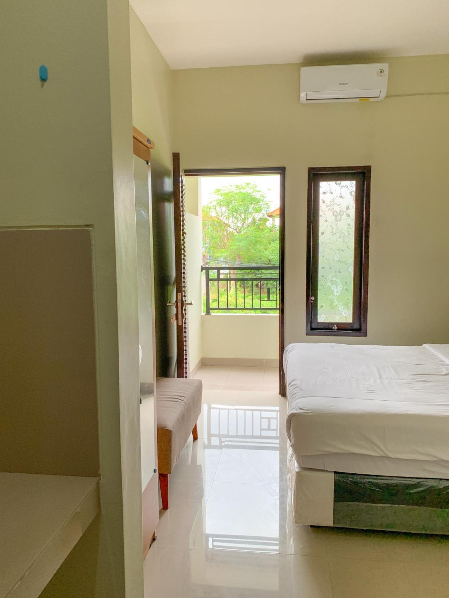 Gumitish Guest House Singaraja