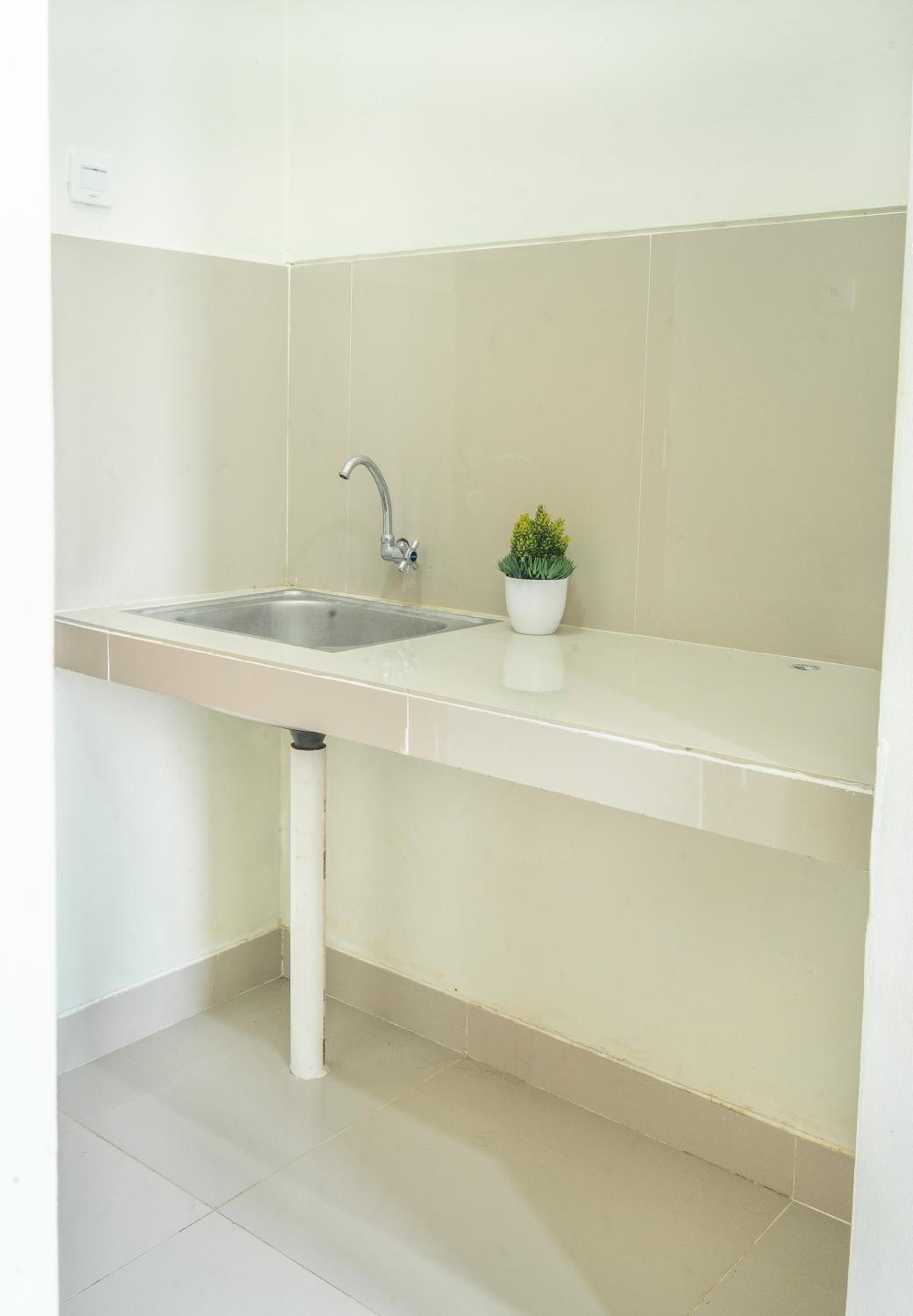 Gumitish Guest House Singaraja