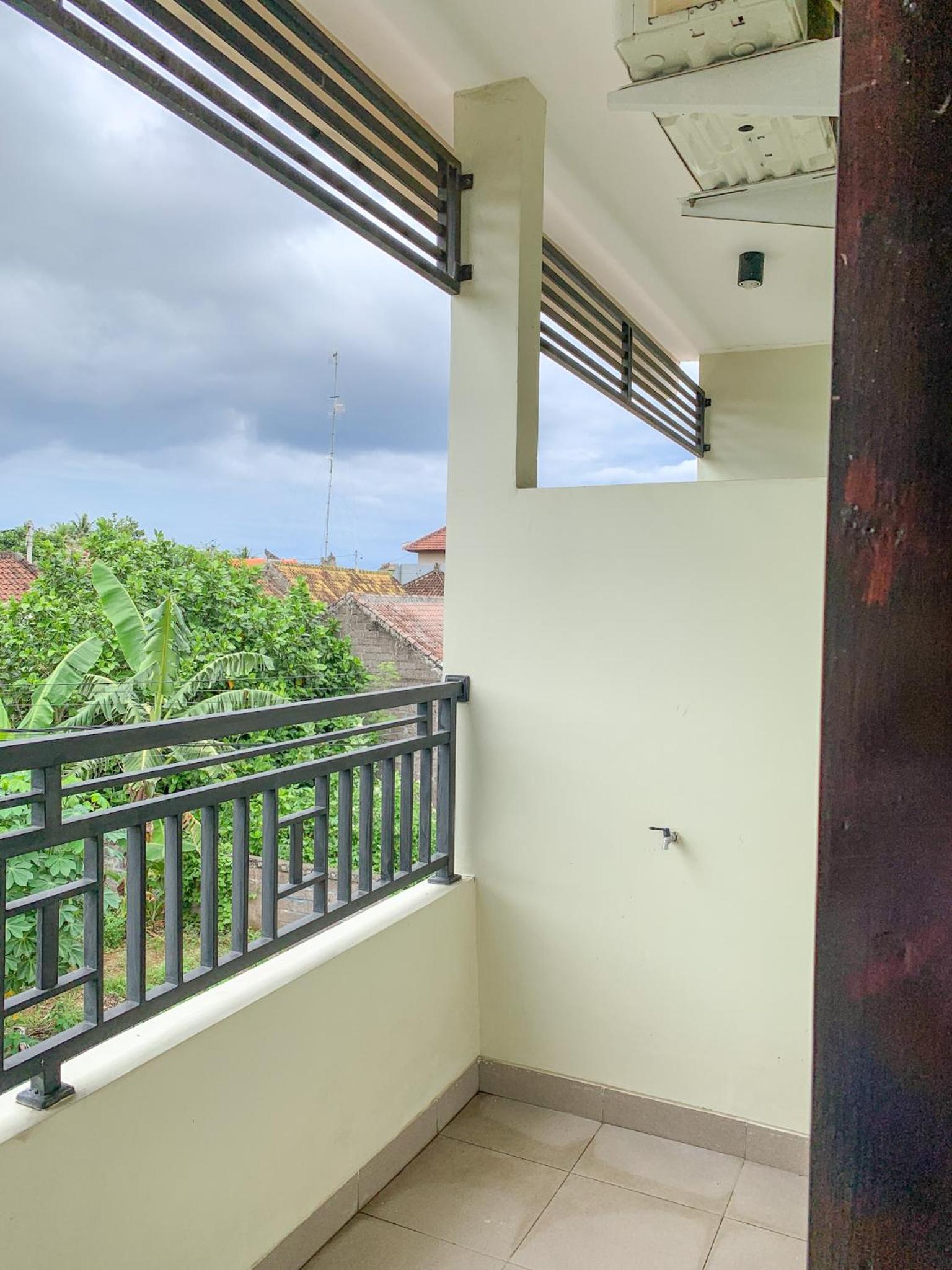 Gumitish Guest House Singaraja