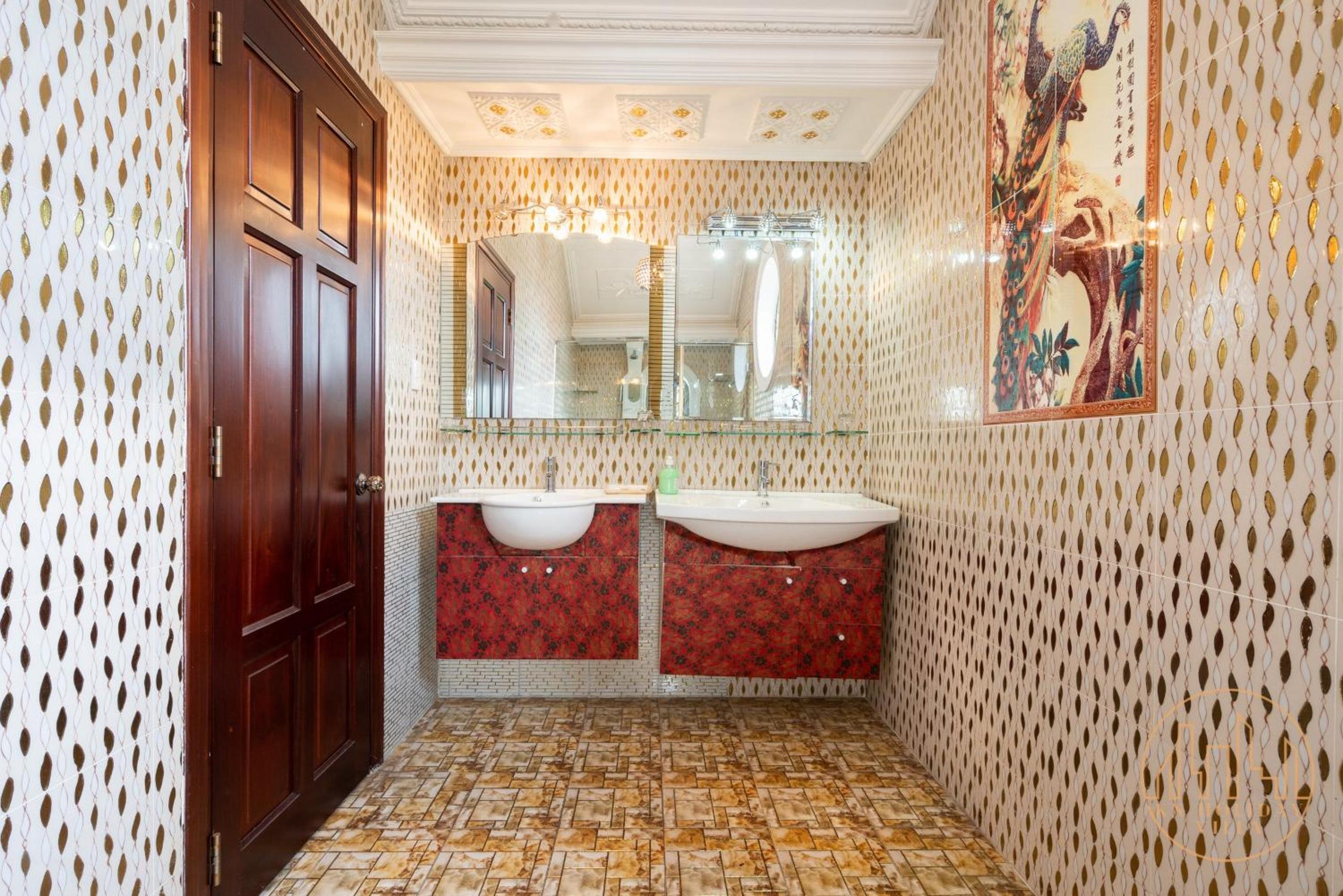 KN Palace - Venuestay