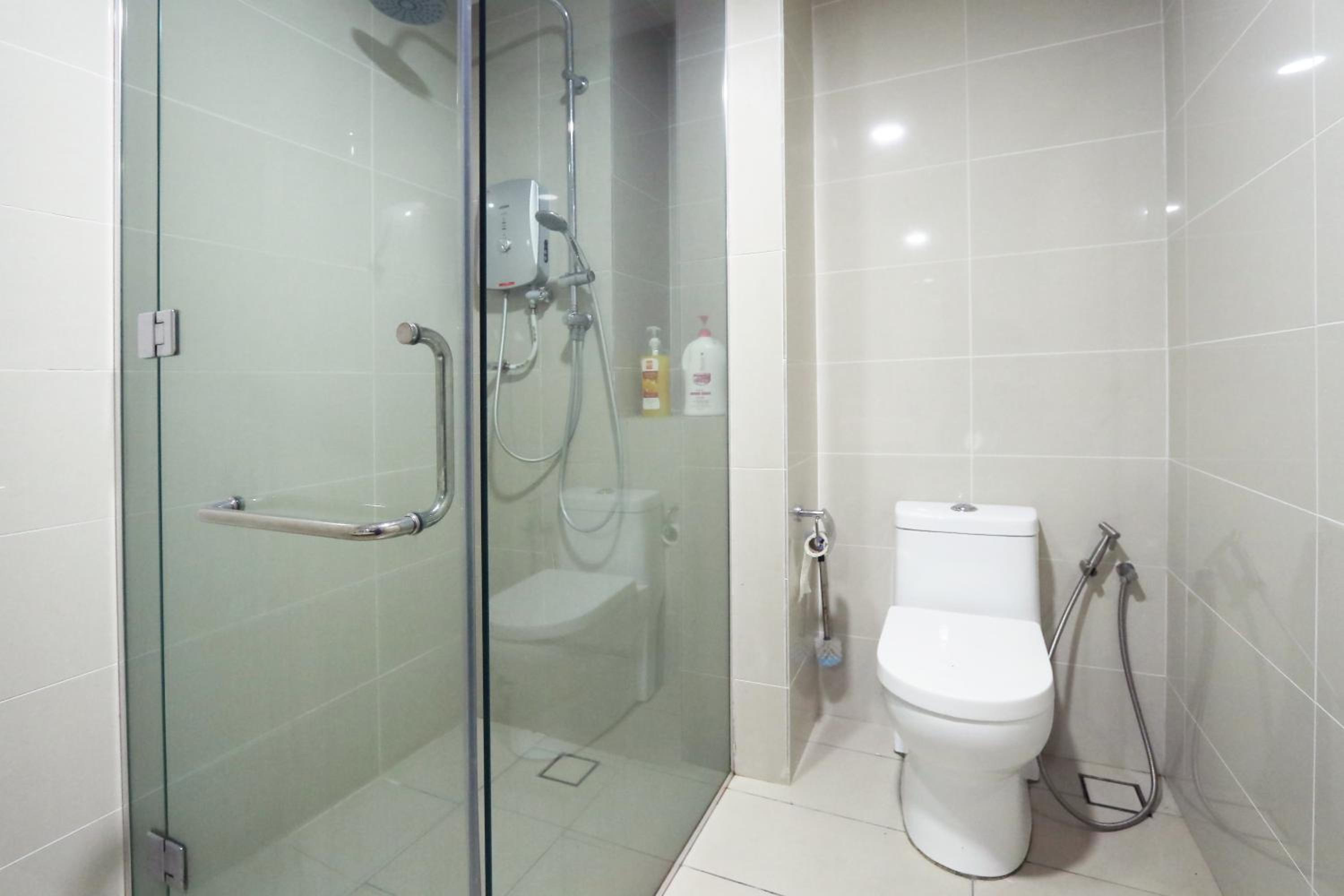 Lily and Loft - KL Gateway Bangsar LRT, WIFI, Netflix
