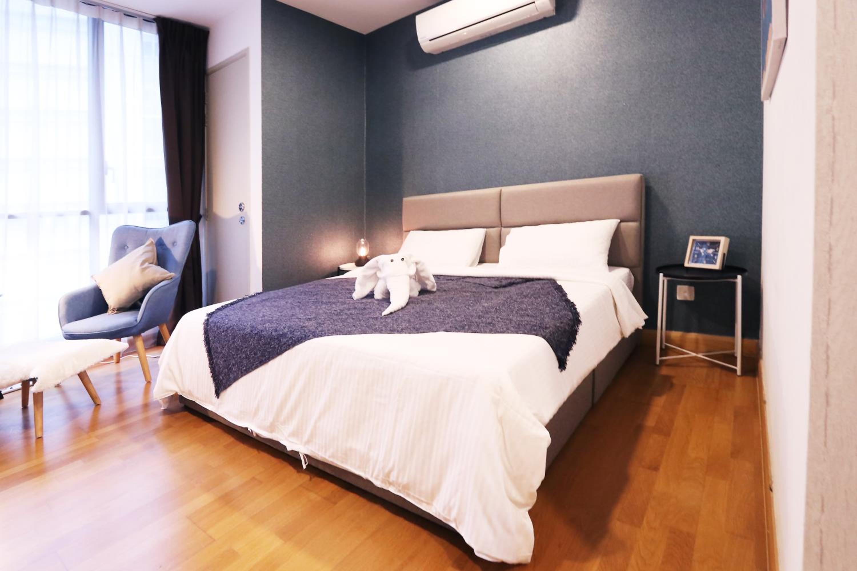 Lily and Loft - KL Gateway Bangsar LRT, WIFI, Netflix