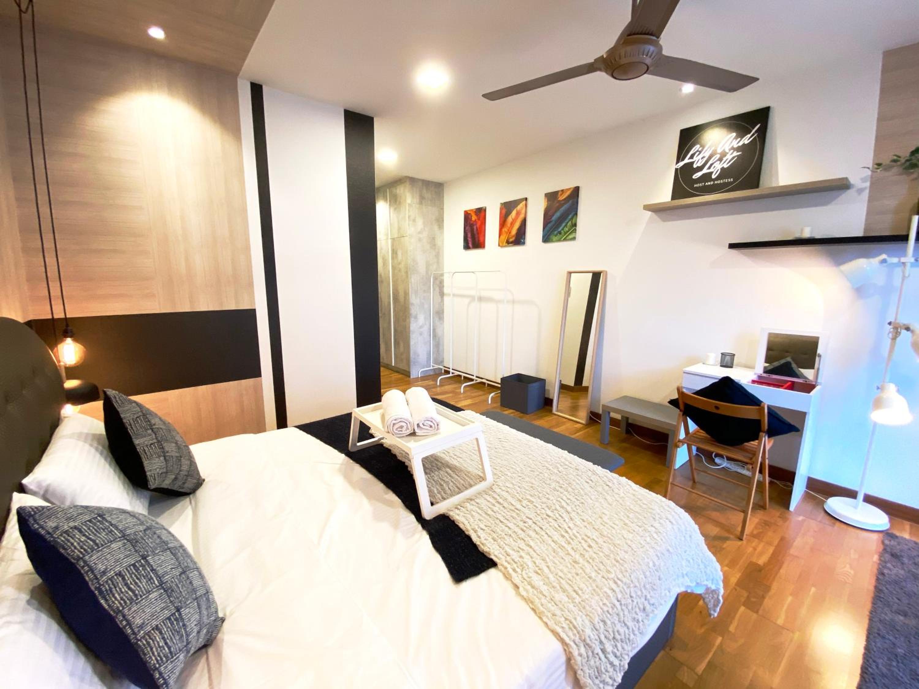 Lily and Loft - KL Gateway Bangsar LRT, WIFI, Netflix
