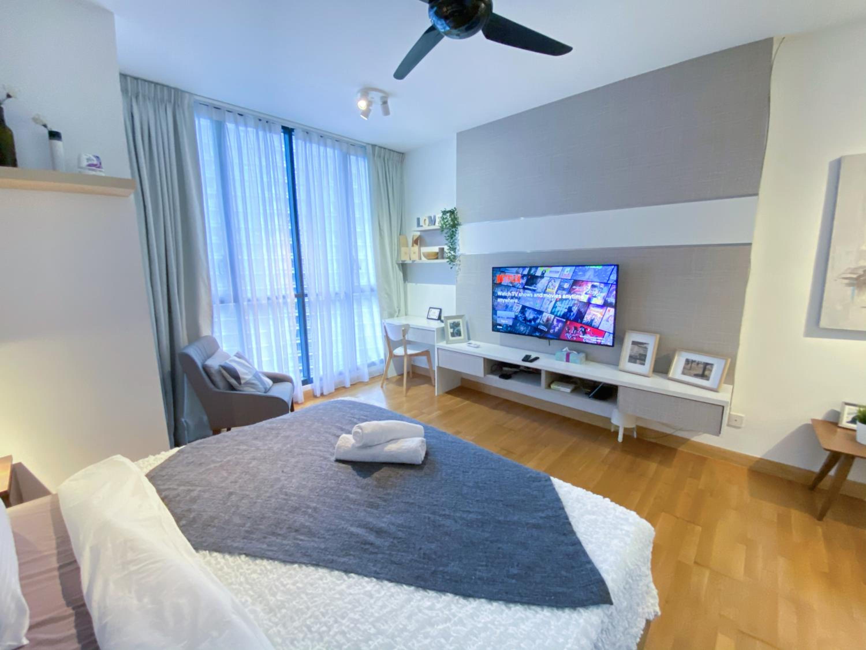 Lily and Loft - KL Gateway Bangsar LRT, WIFI, Netflix