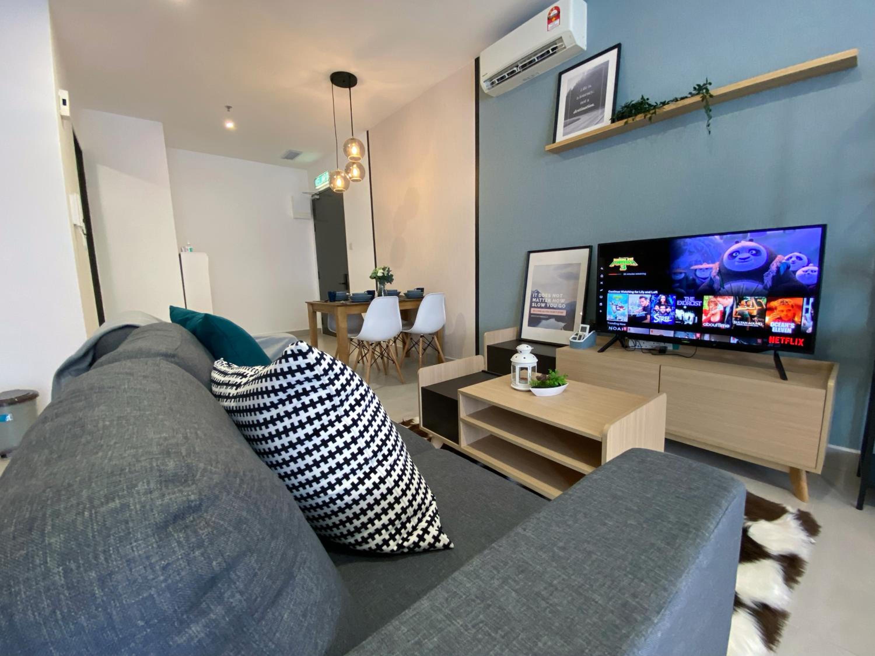 Lily and Loft - Queensville @ Kuala Lumpur - Netflix