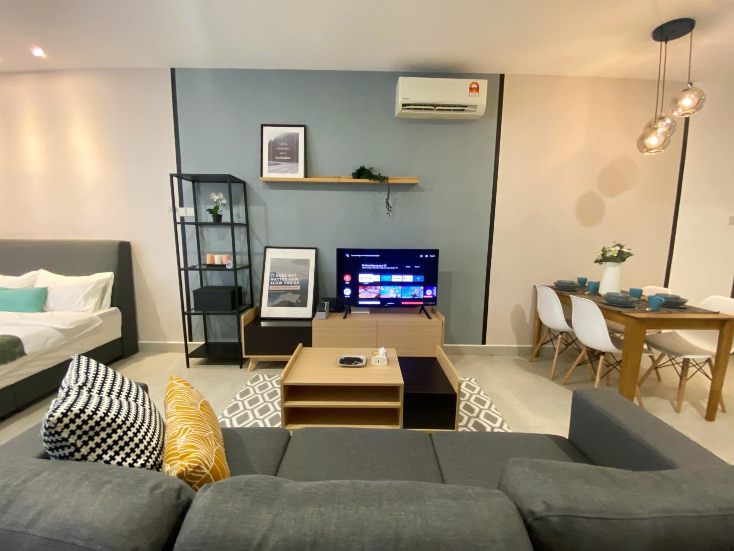 Lily and Loft - Queensville @ Kuala Lumpur - Netflix