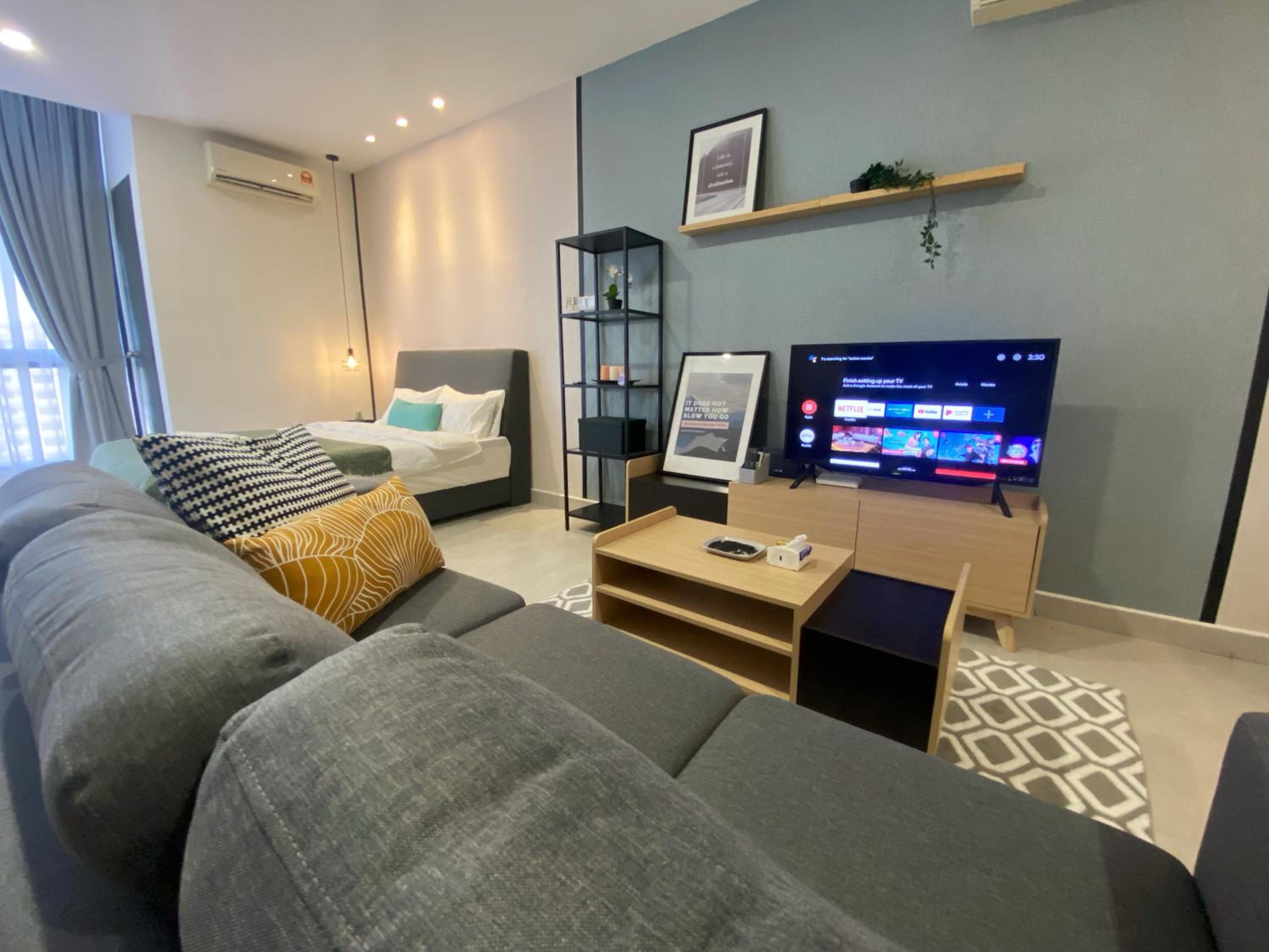 Lily and Loft - Queensville @ Kuala Lumpur - Netflix