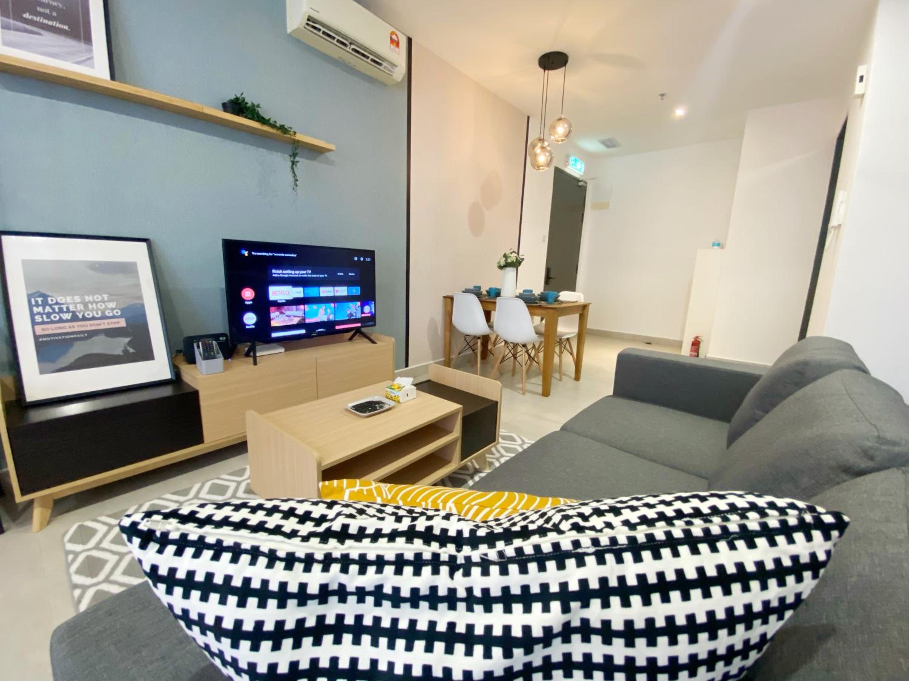 Lily and Loft - Queensville @ Kuala Lumpur - Netflix