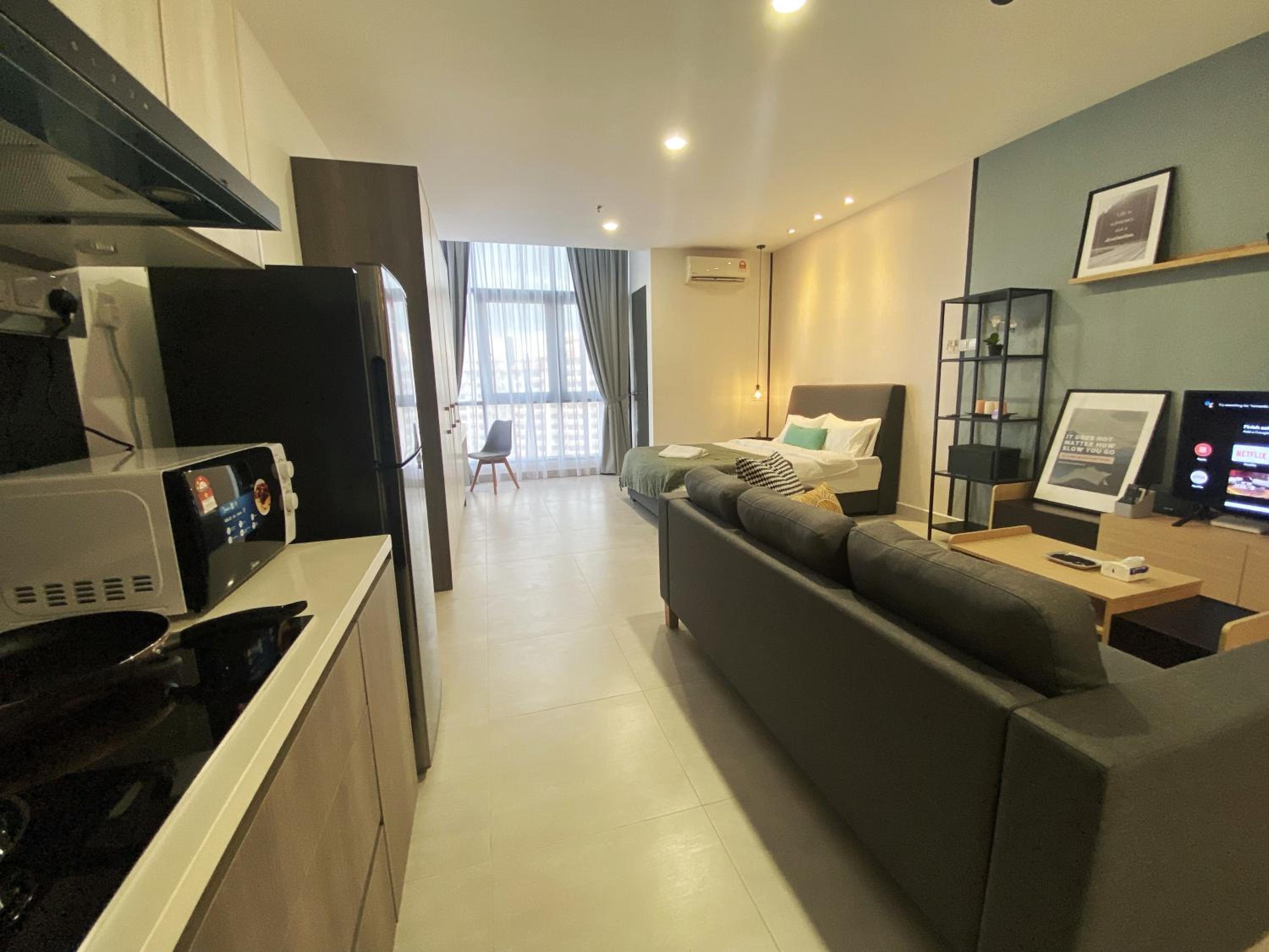 Lily and Loft - Queensville @ Kuala Lumpur - Netflix
