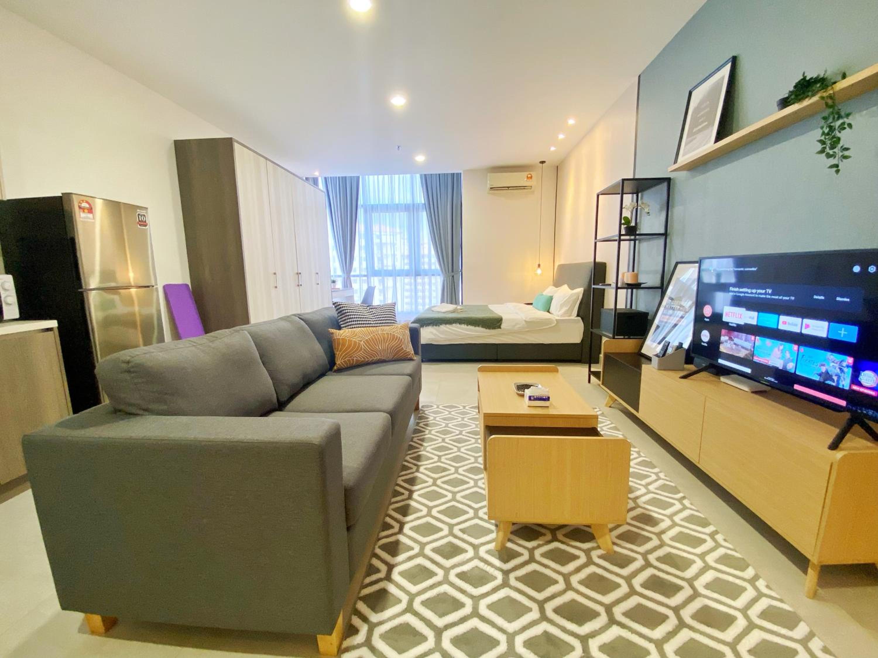 Lily and Loft - Queensville @ Kuala Lumpur - Netflix