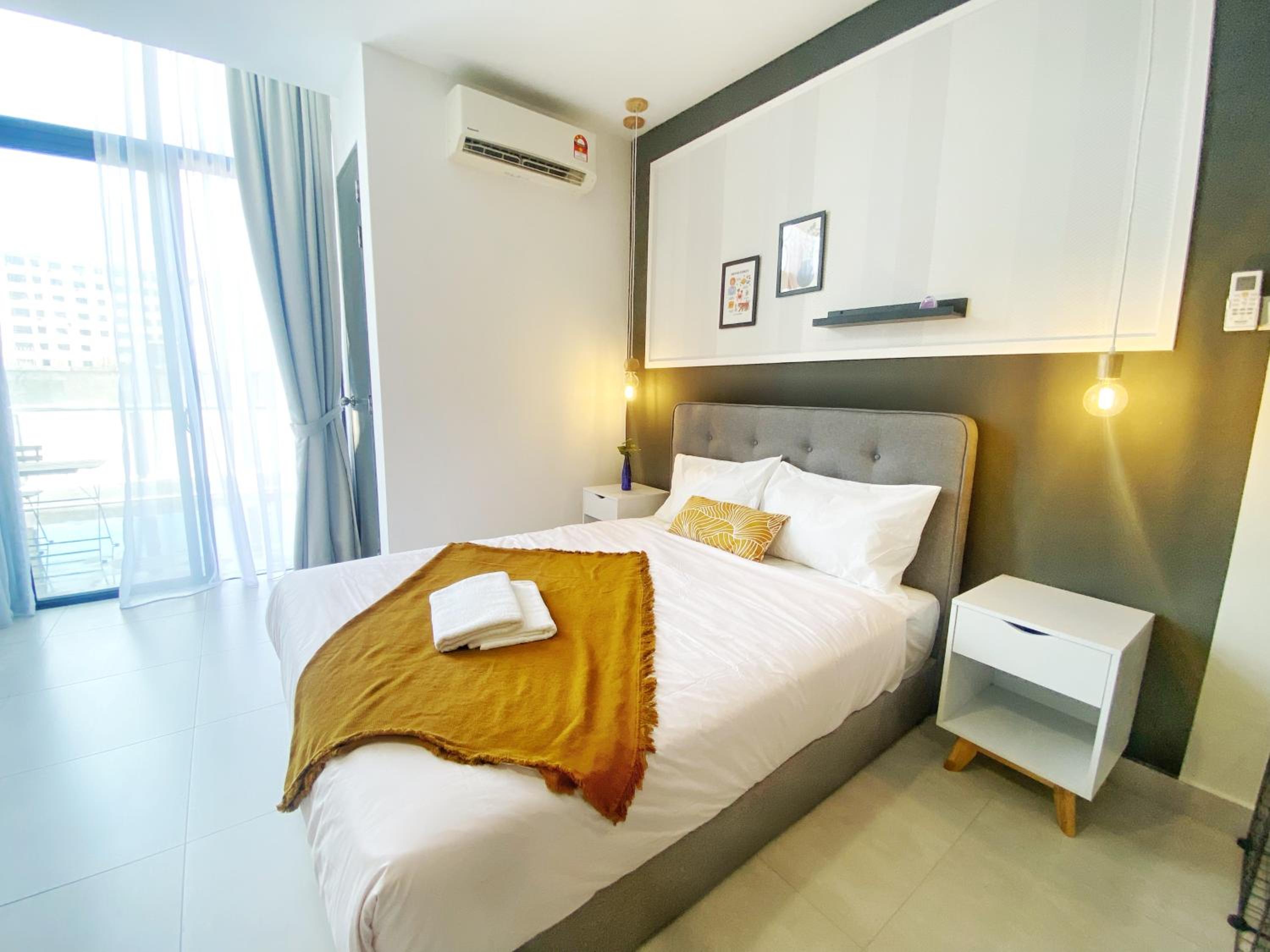 Lily and Loft - Queensville @ Kuala Lumpur - Netflix