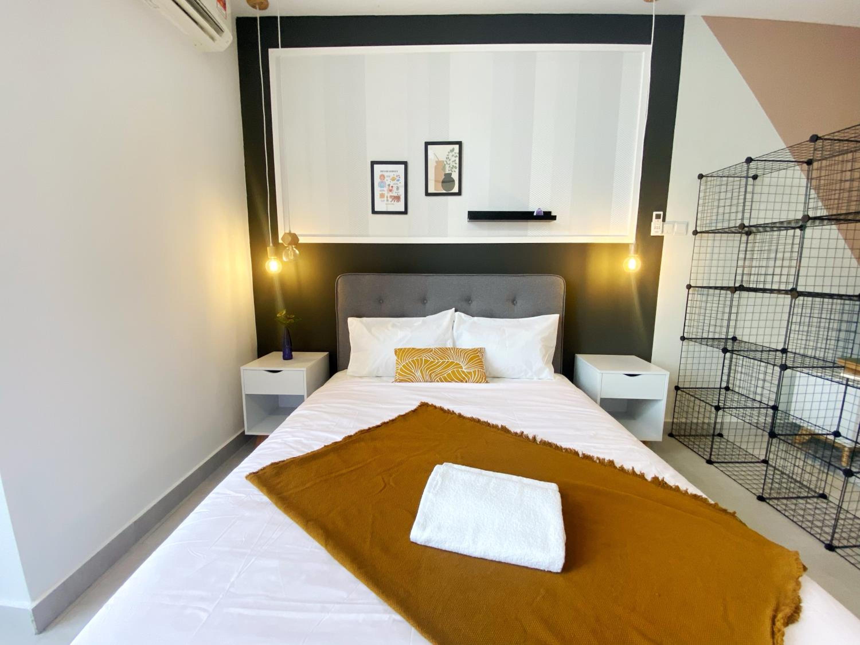 Lily and Loft - Queensville @ Kuala Lumpur - Netflix