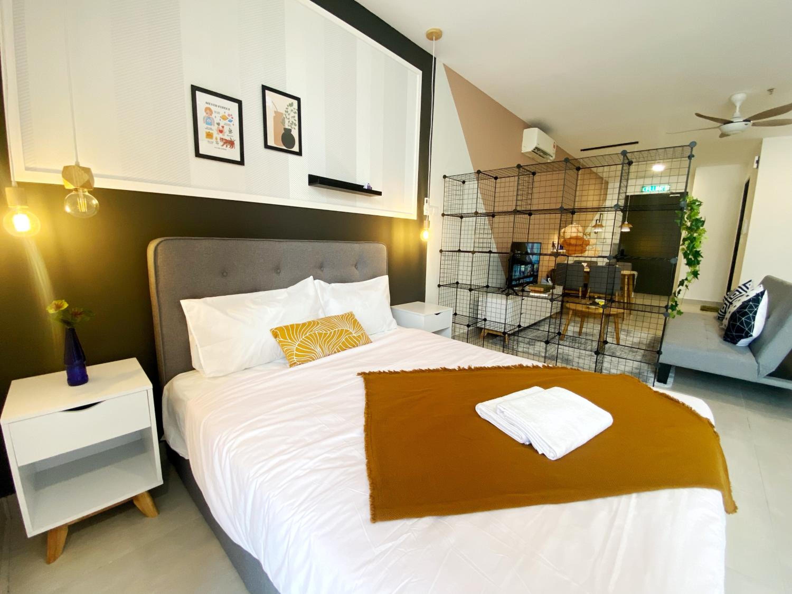 Lily and Loft - Queensville @ Kuala Lumpur - Netflix