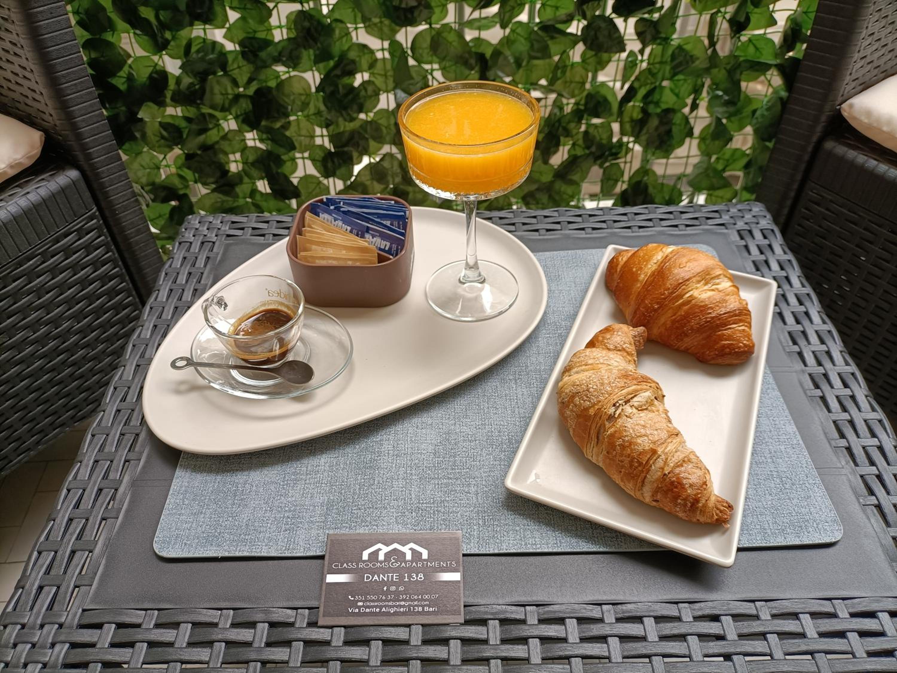 Hotel Dante 138 Class rooms & apartments - Image 1