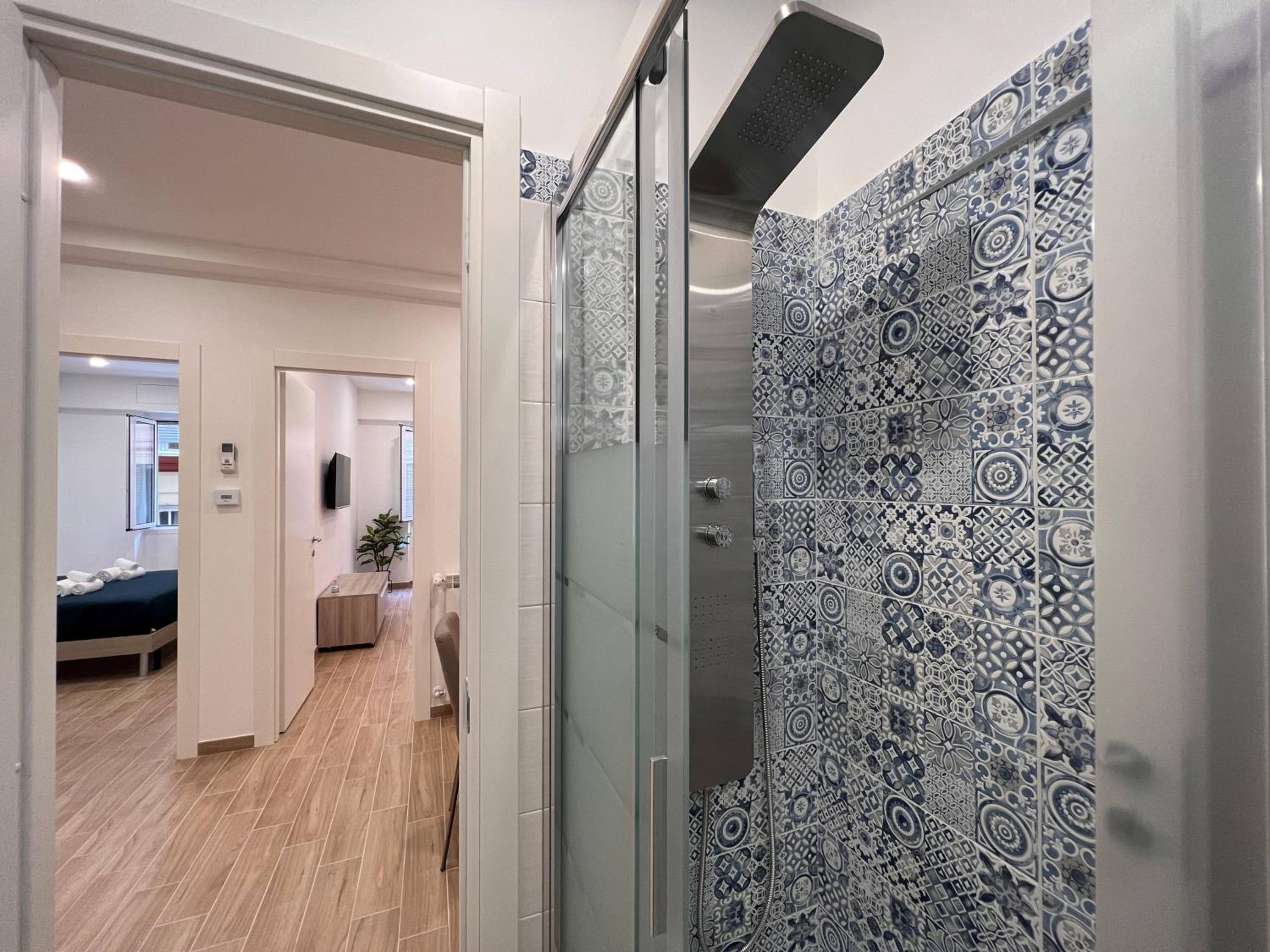 Vico dell'amore, Rapallo en Rapallo — bathroom