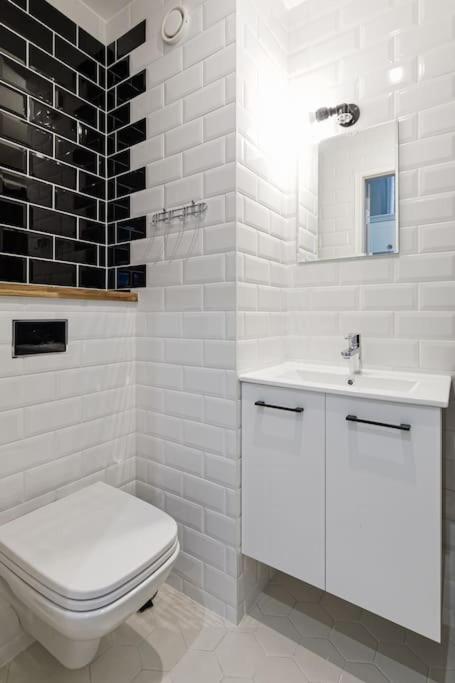 Stylish City Center Studio, Next to the Old Town view 5