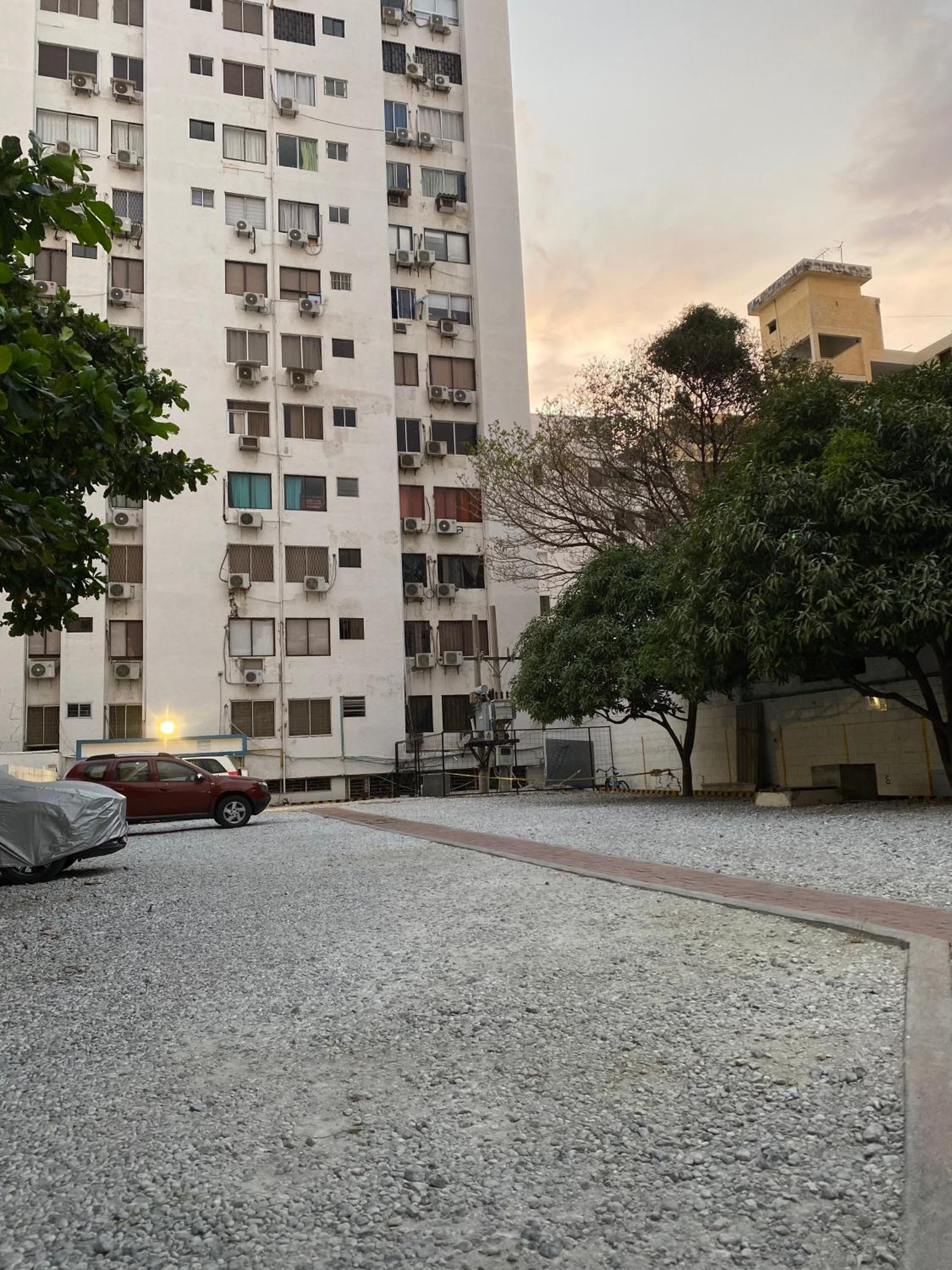 Apartamento edificio Iroka en el Rodadero Frente Al Mar con cocina full equipada