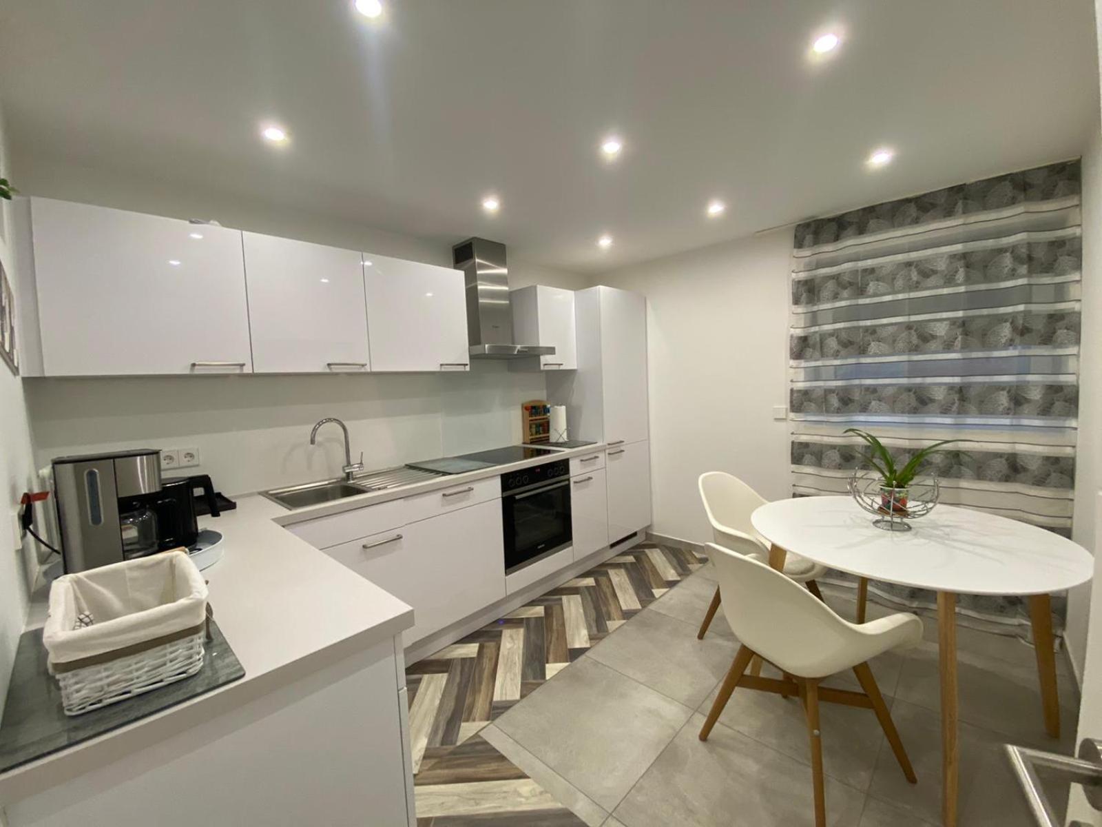 City West Studios en Stuttgart — kitchen