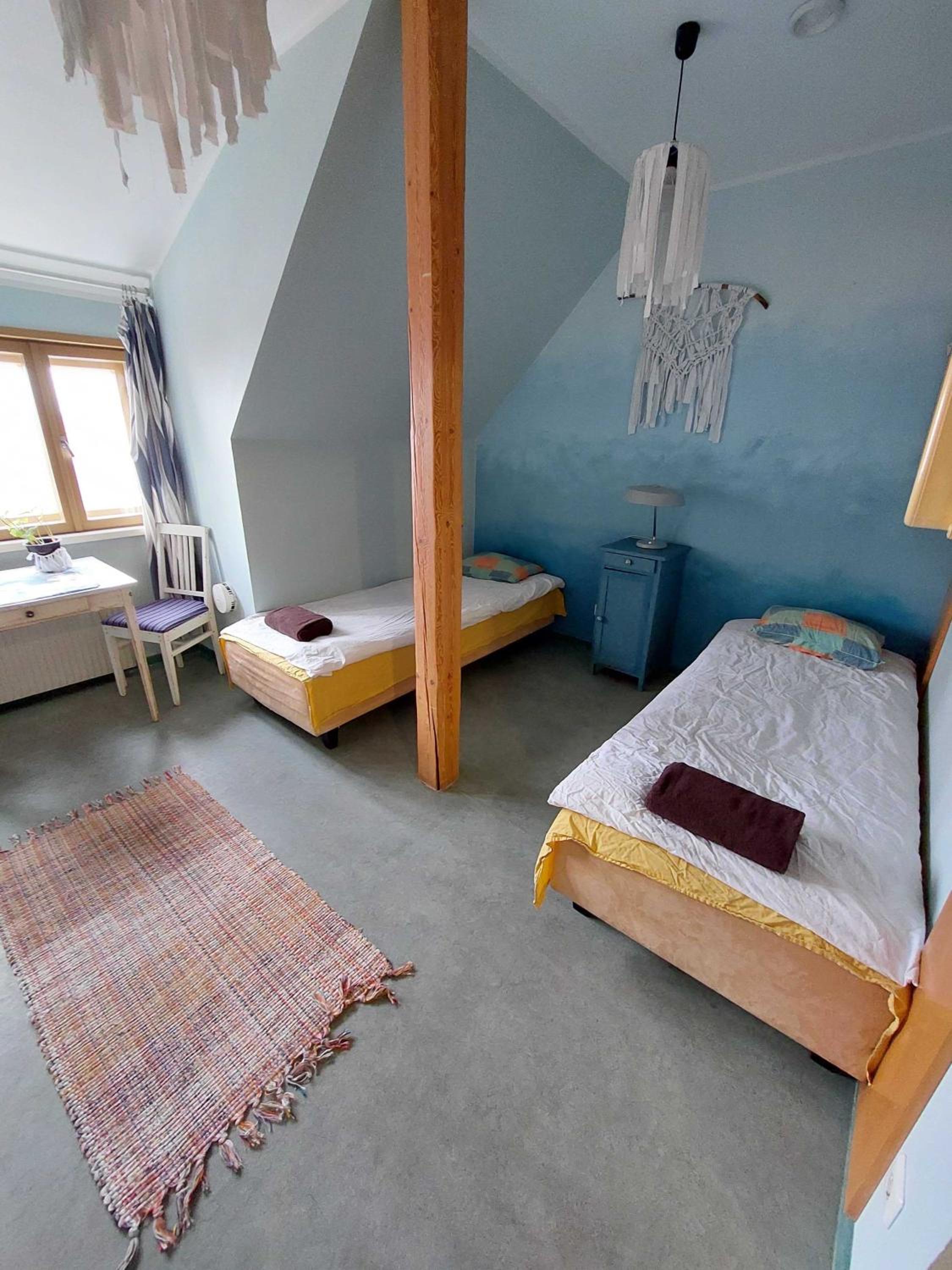 Looming Hostel