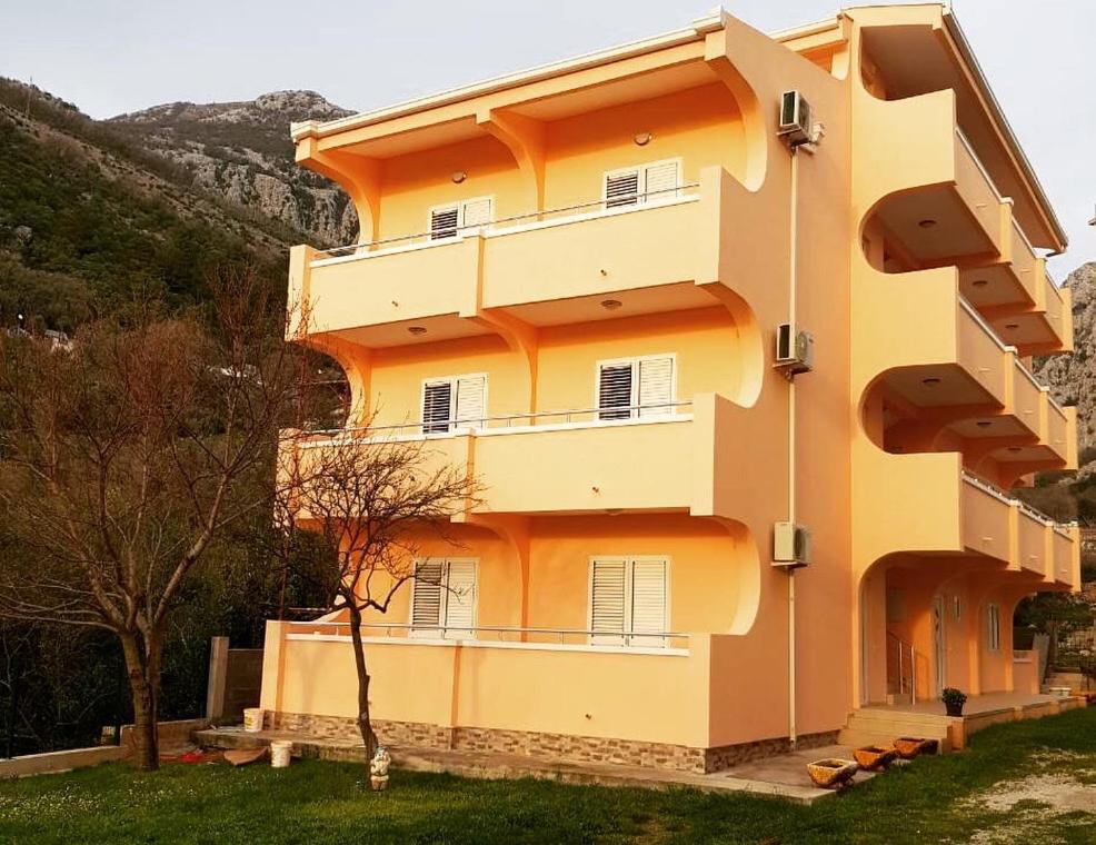 Apartmani Milacic view 3