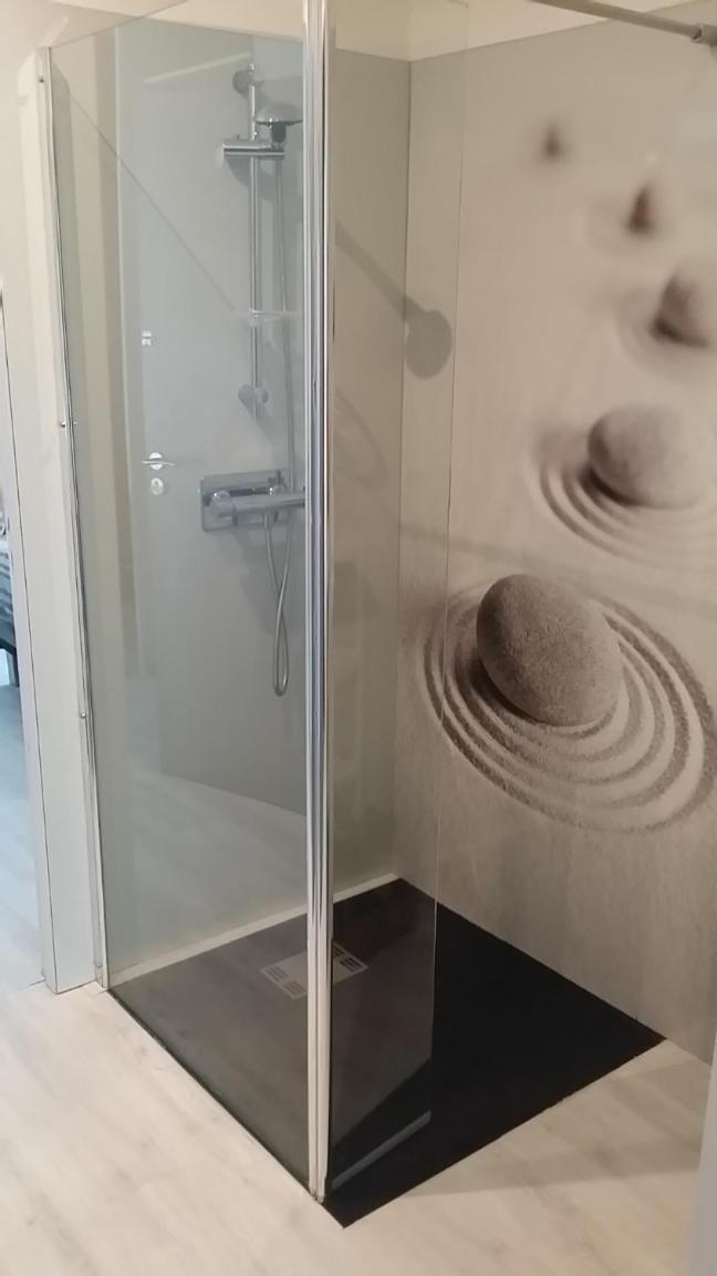 Chambre spacieuse, moderne et très confortable à Perros-Guirec view 2