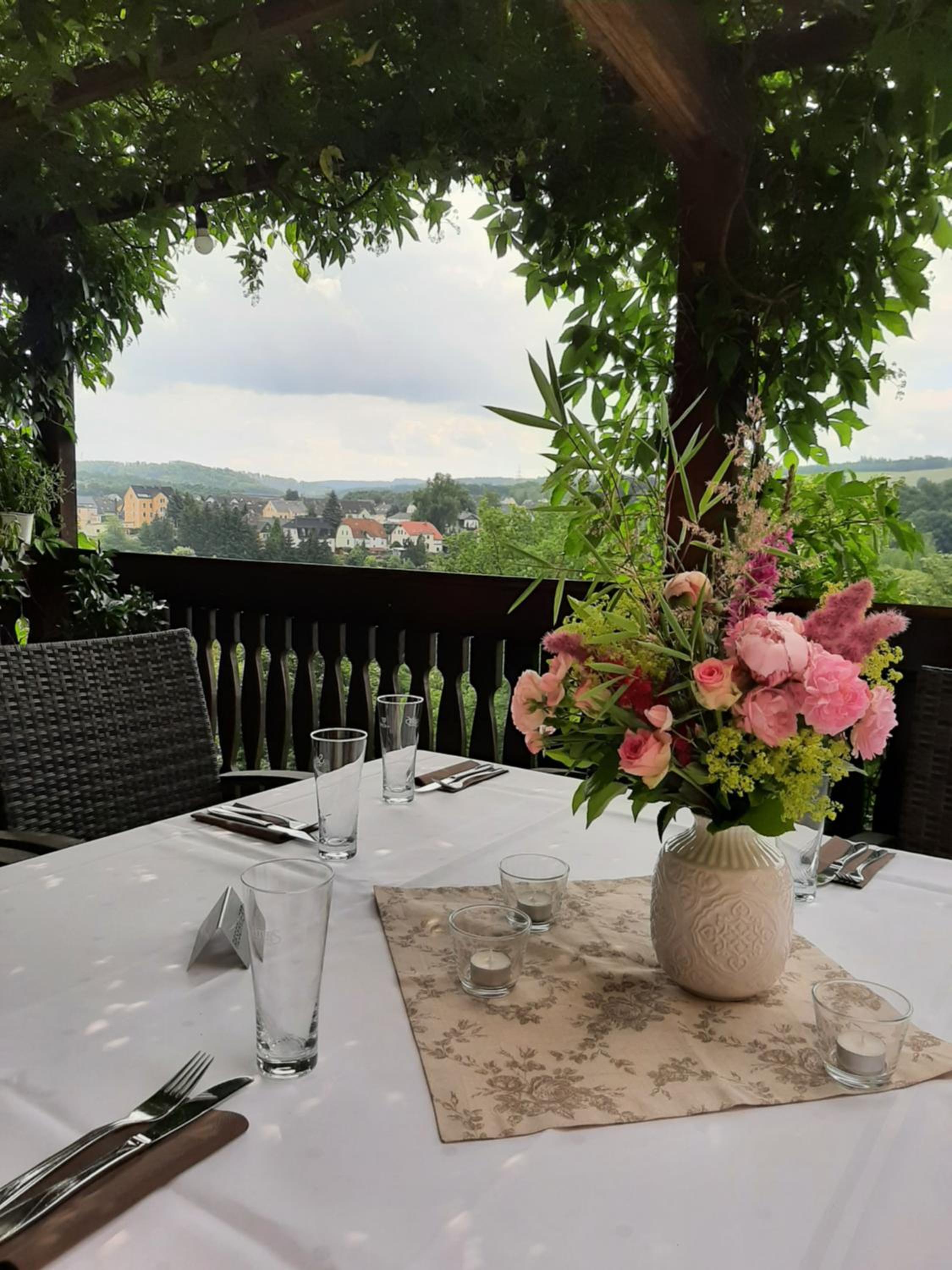 Restaurant & Hotel Zur Falkenhöhe