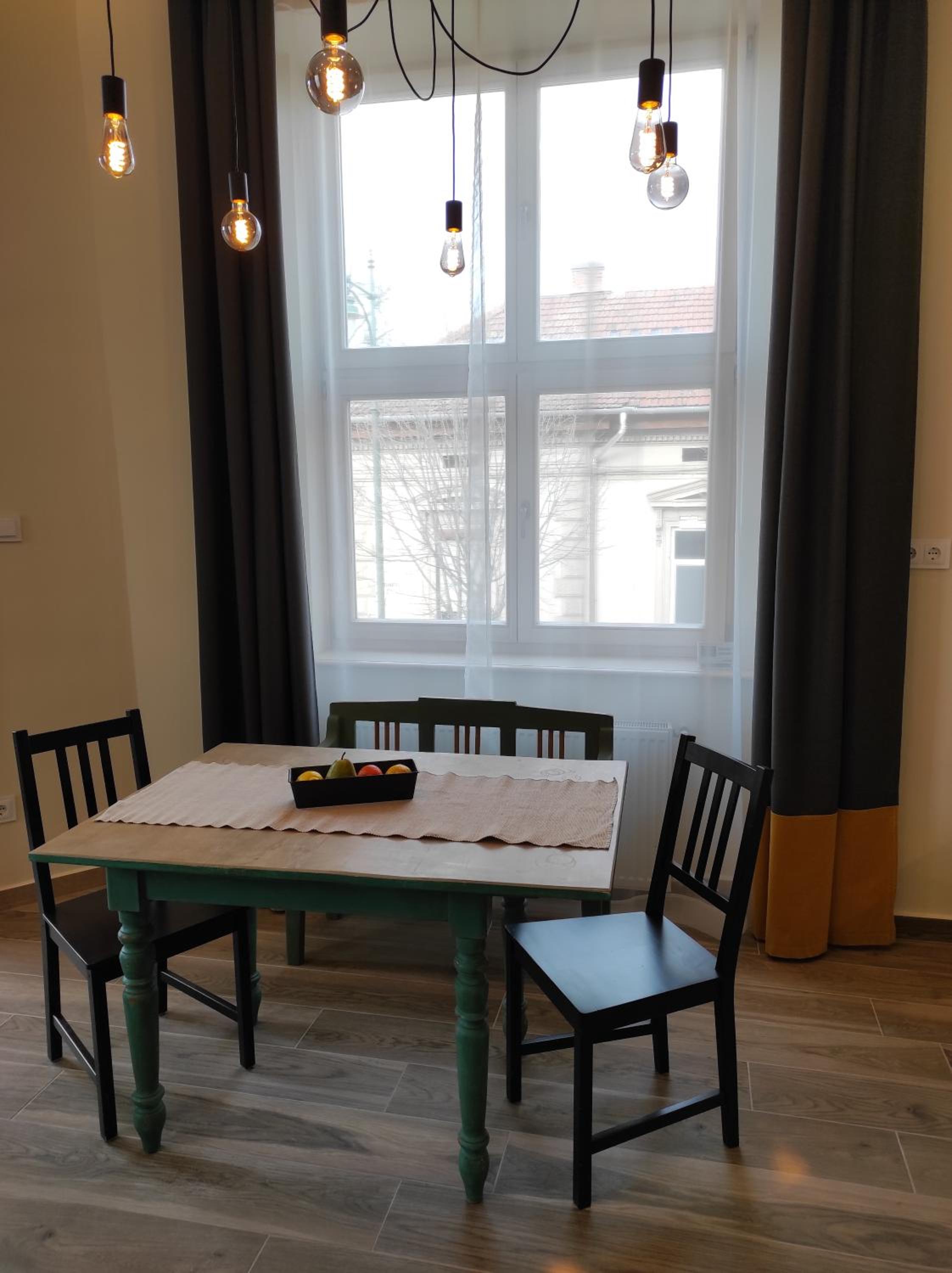 City Art Inn