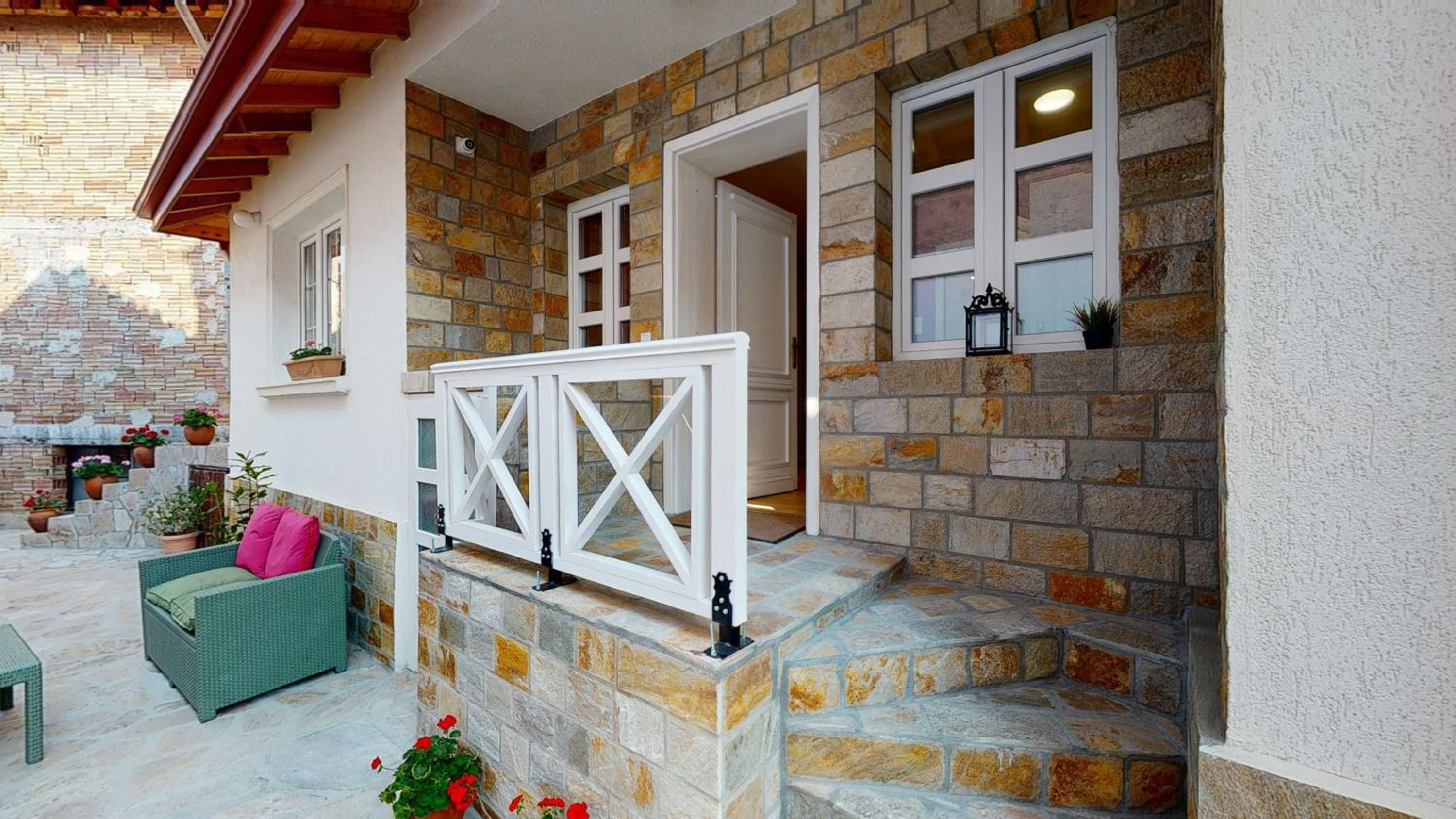 GUESTHOUSE MARIA / КЪЩА ЗА ГОСТИ МАРИЯ / GÄSTEHAUS MARIA