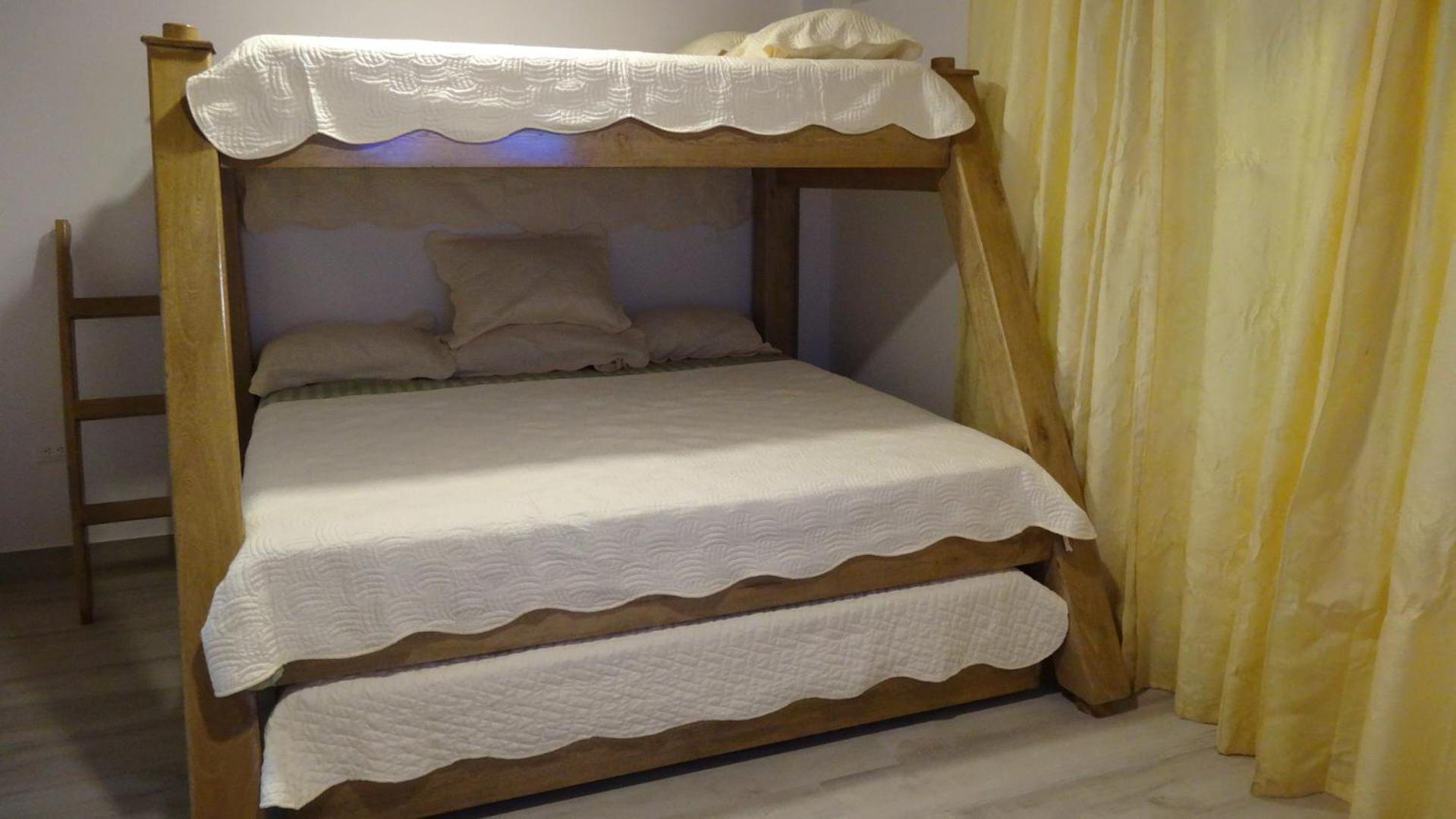 Aparta Suite Villa Roko