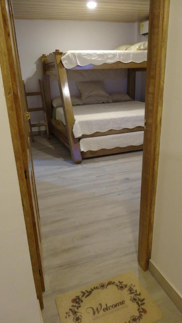 Aparta Suite Villa Roko
