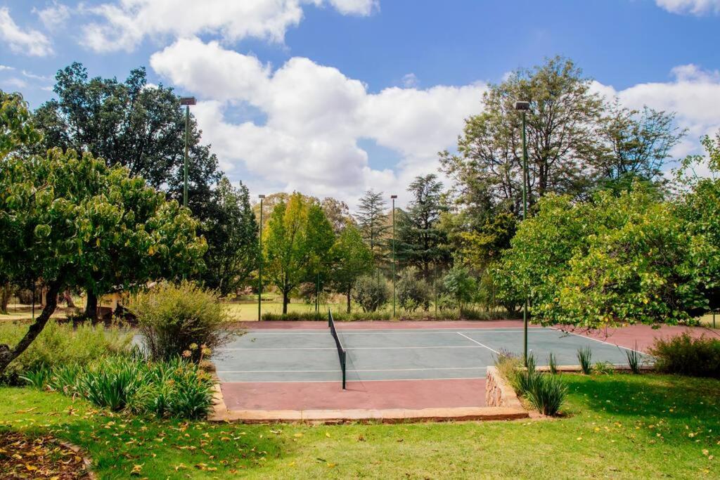 Oakdene Cottage view 4