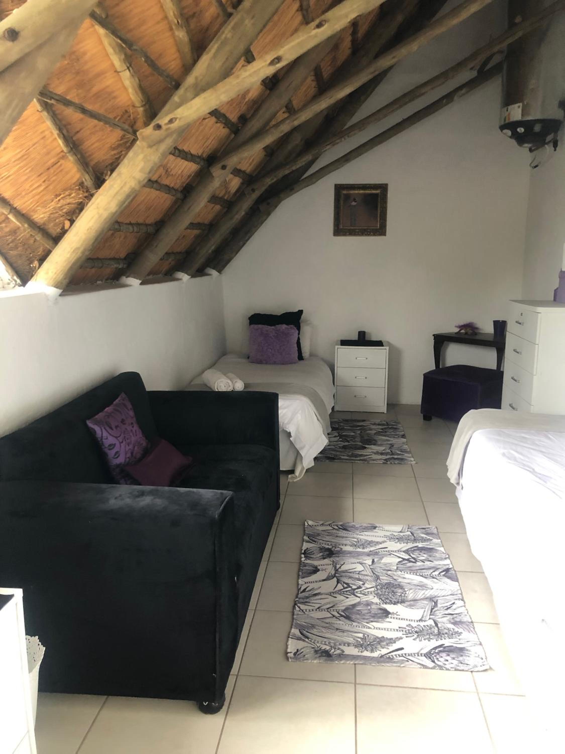 Villa Jullienne - A Home Away From Home - Unit 8 view 2
