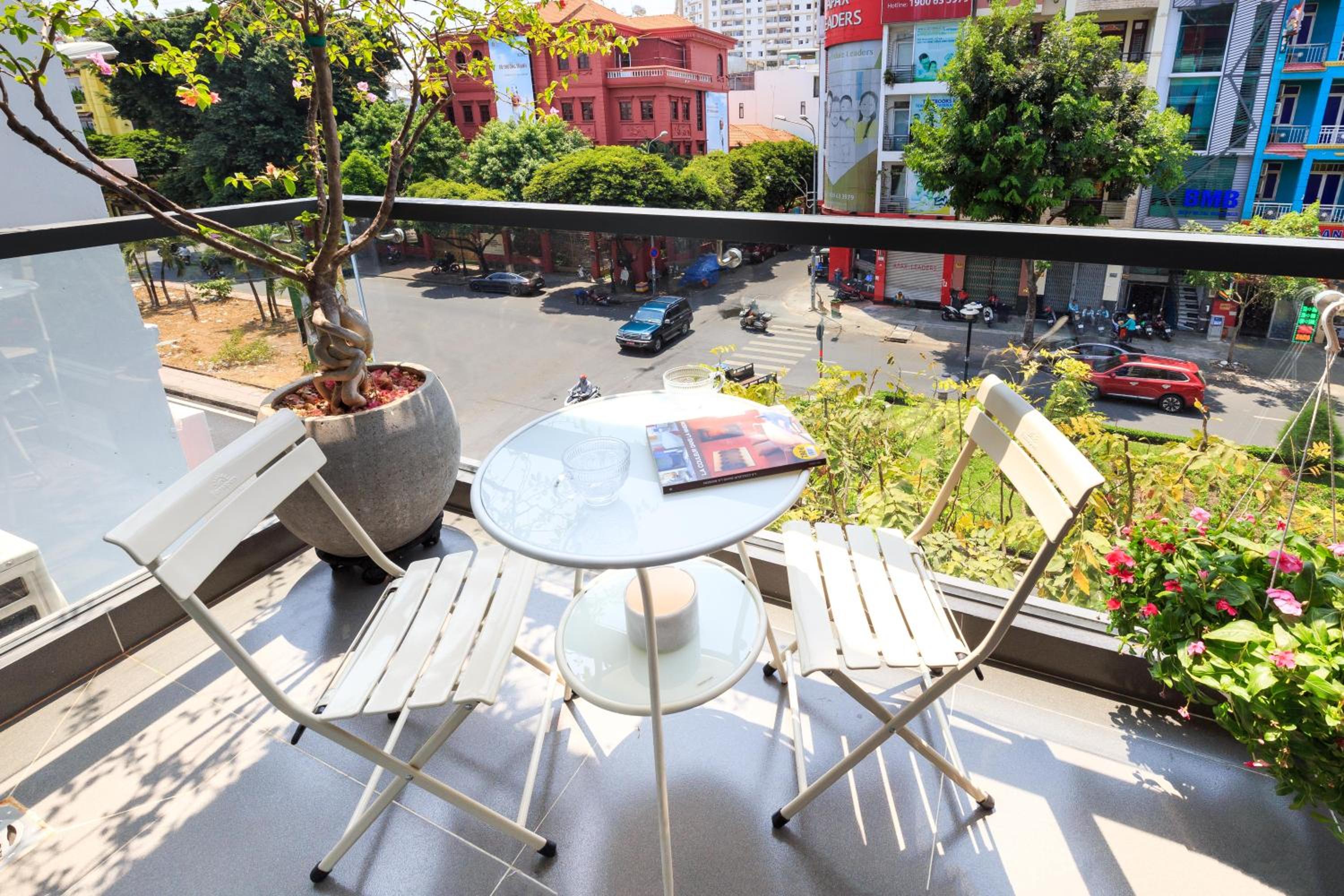 F-Hotel & Apartment