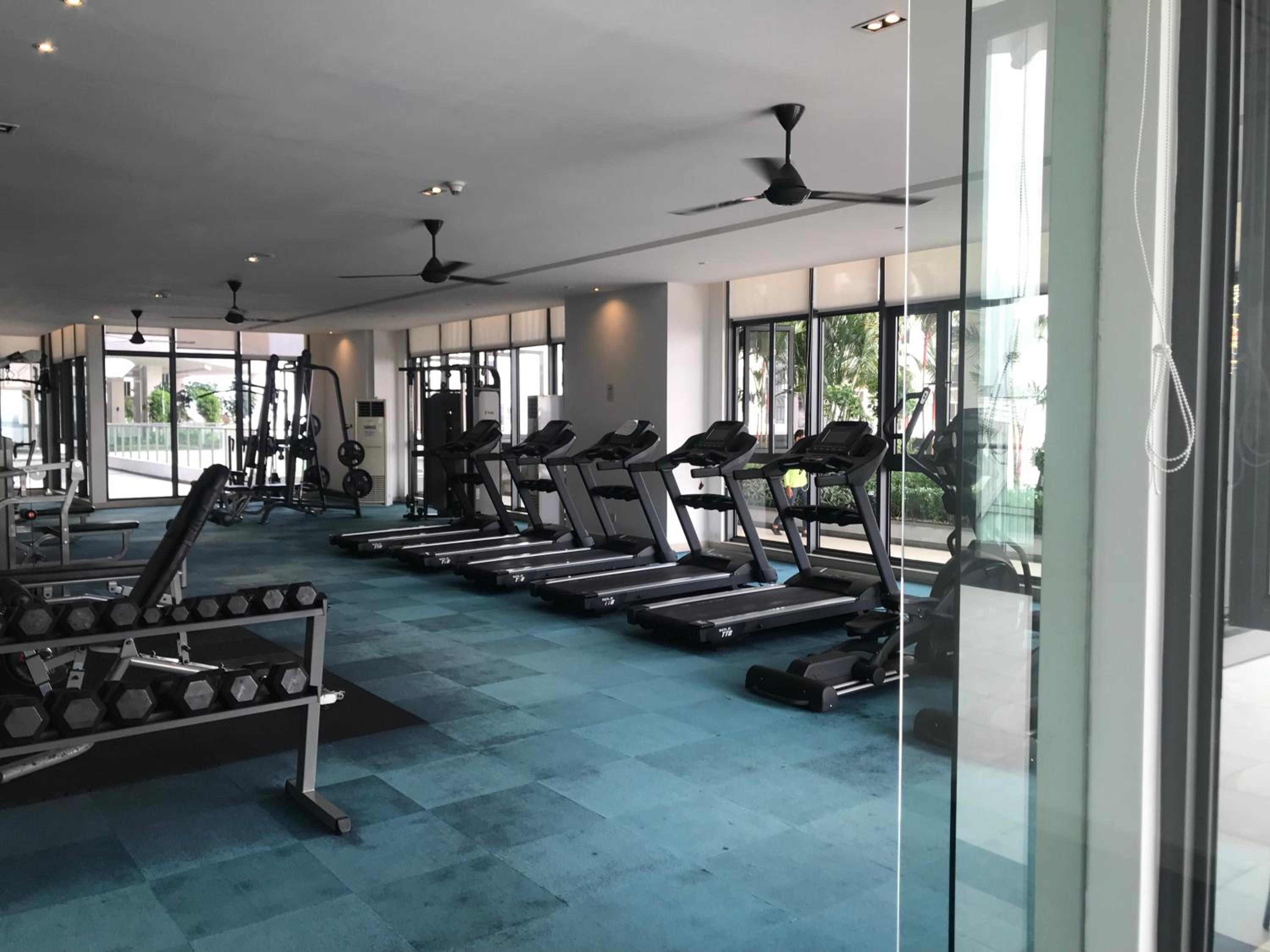 R&F princess cove family premium suites