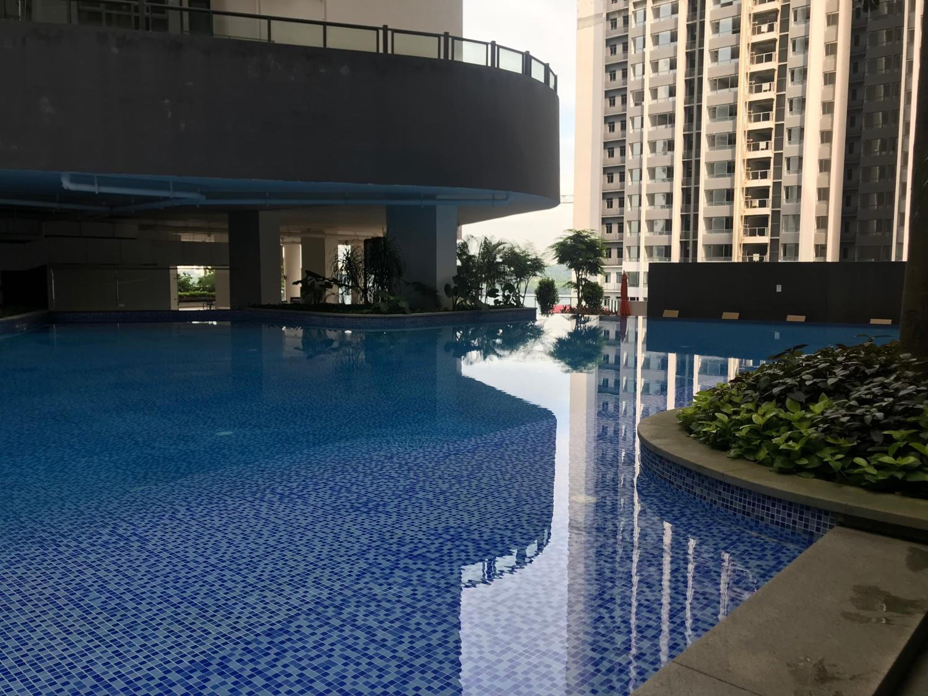 R&F princess cove family premium suites