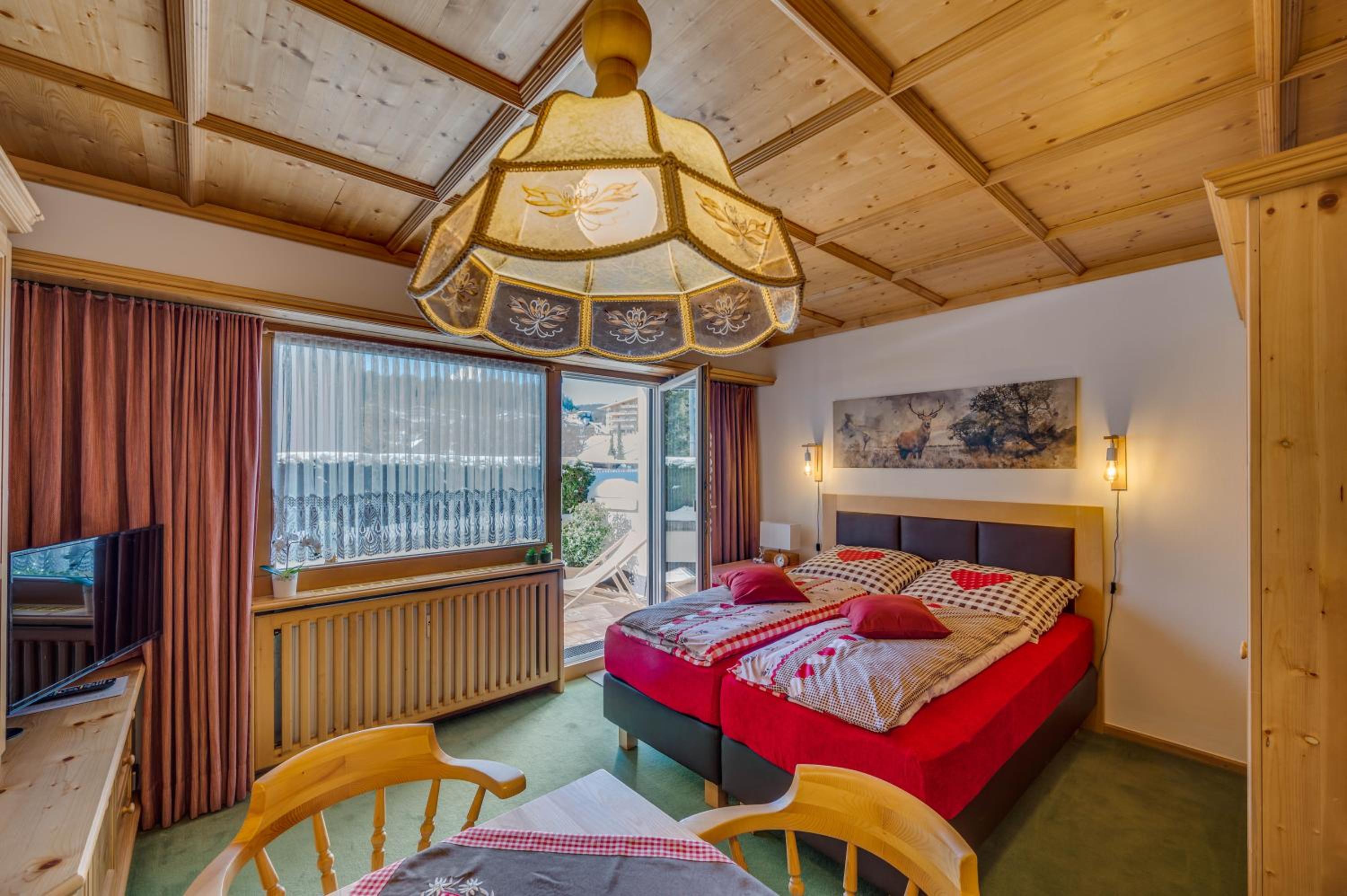 Seefeld ALPIN Apartments view 2
