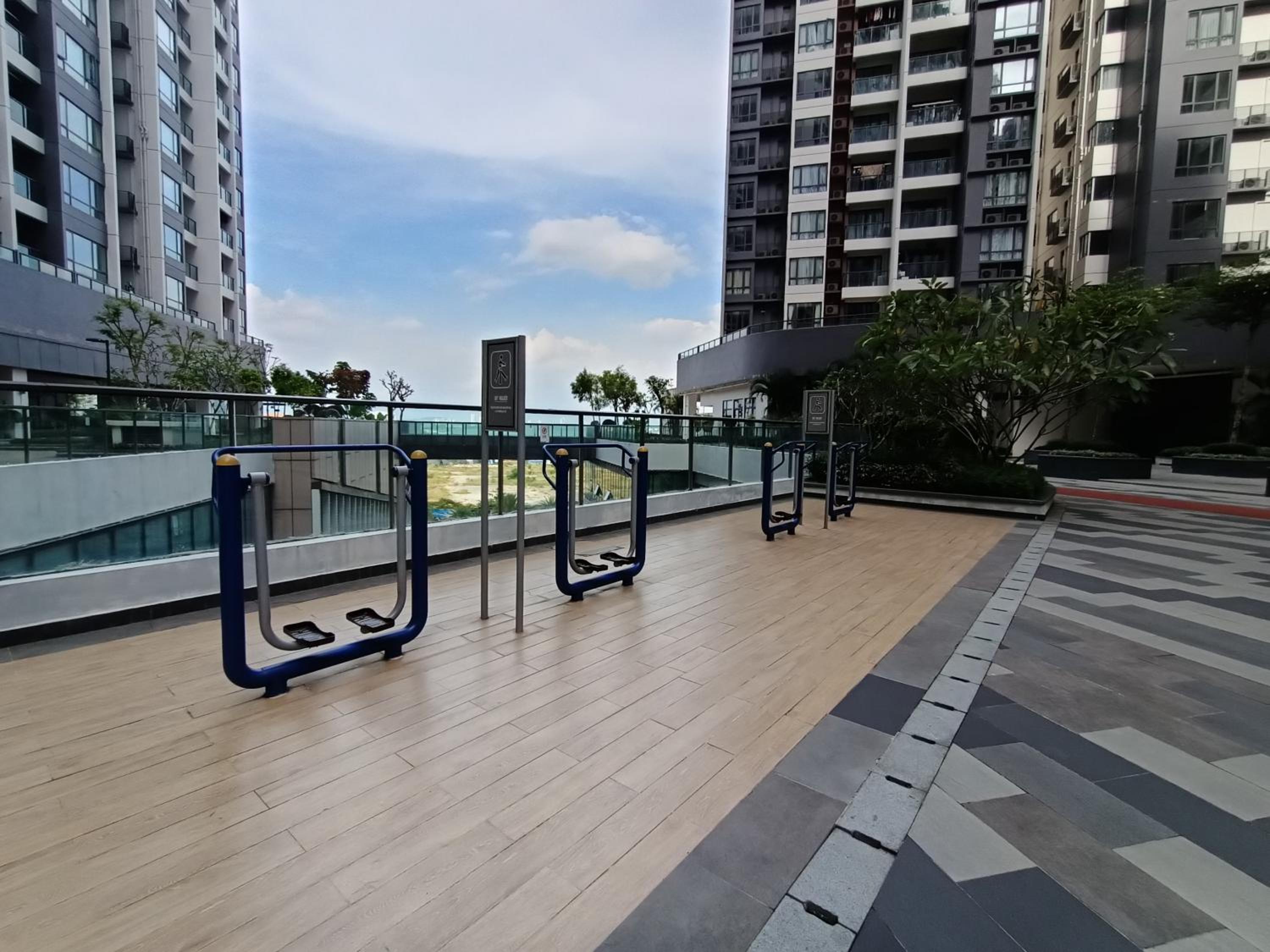 R&F princess cove premium Homestay famaily