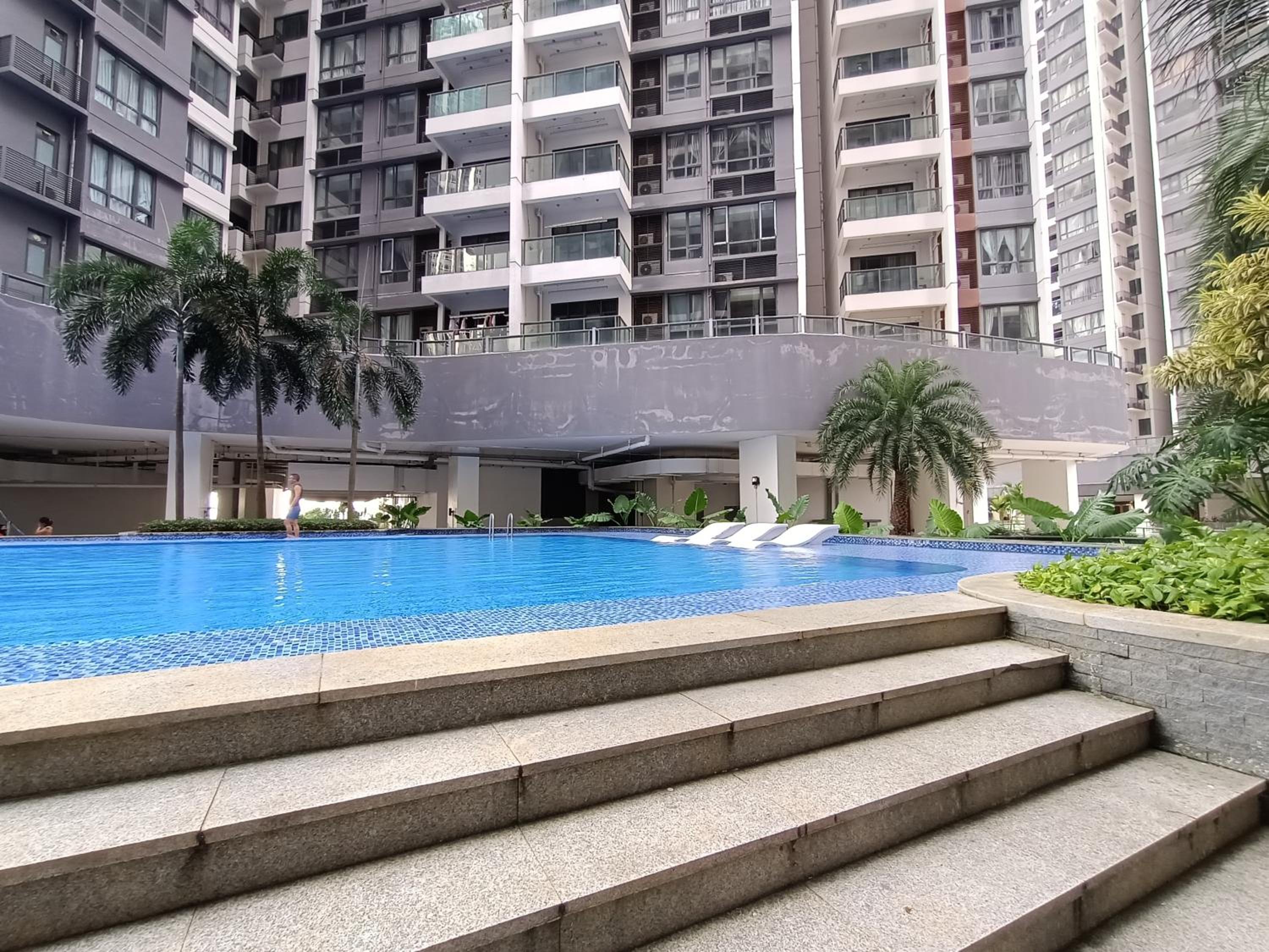 R&F princess cove premium Homestay famaily