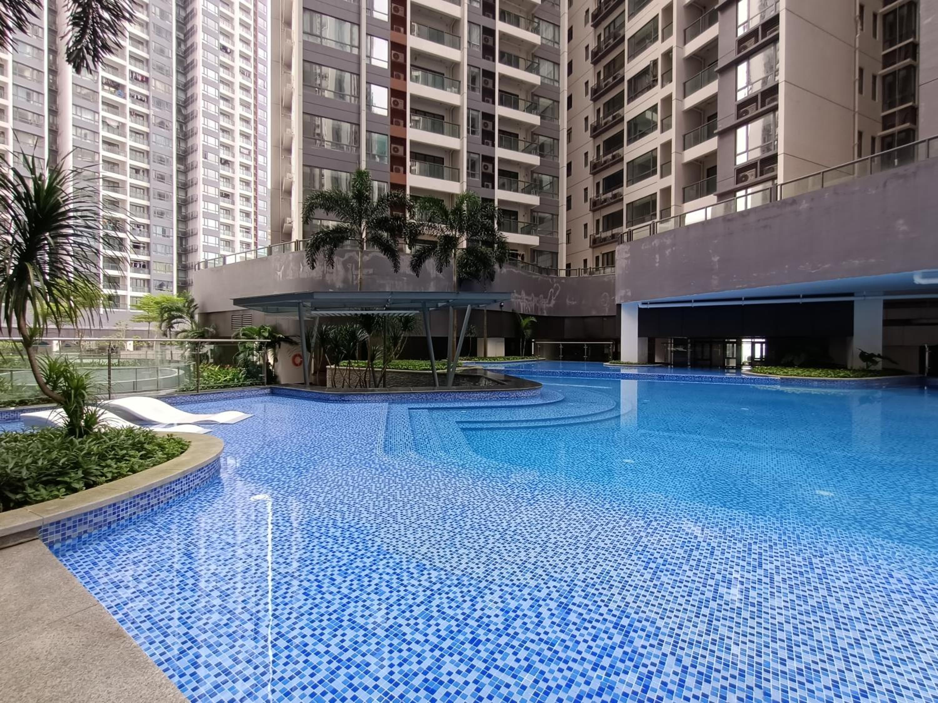 R&F princess cove premium Homestay famaily