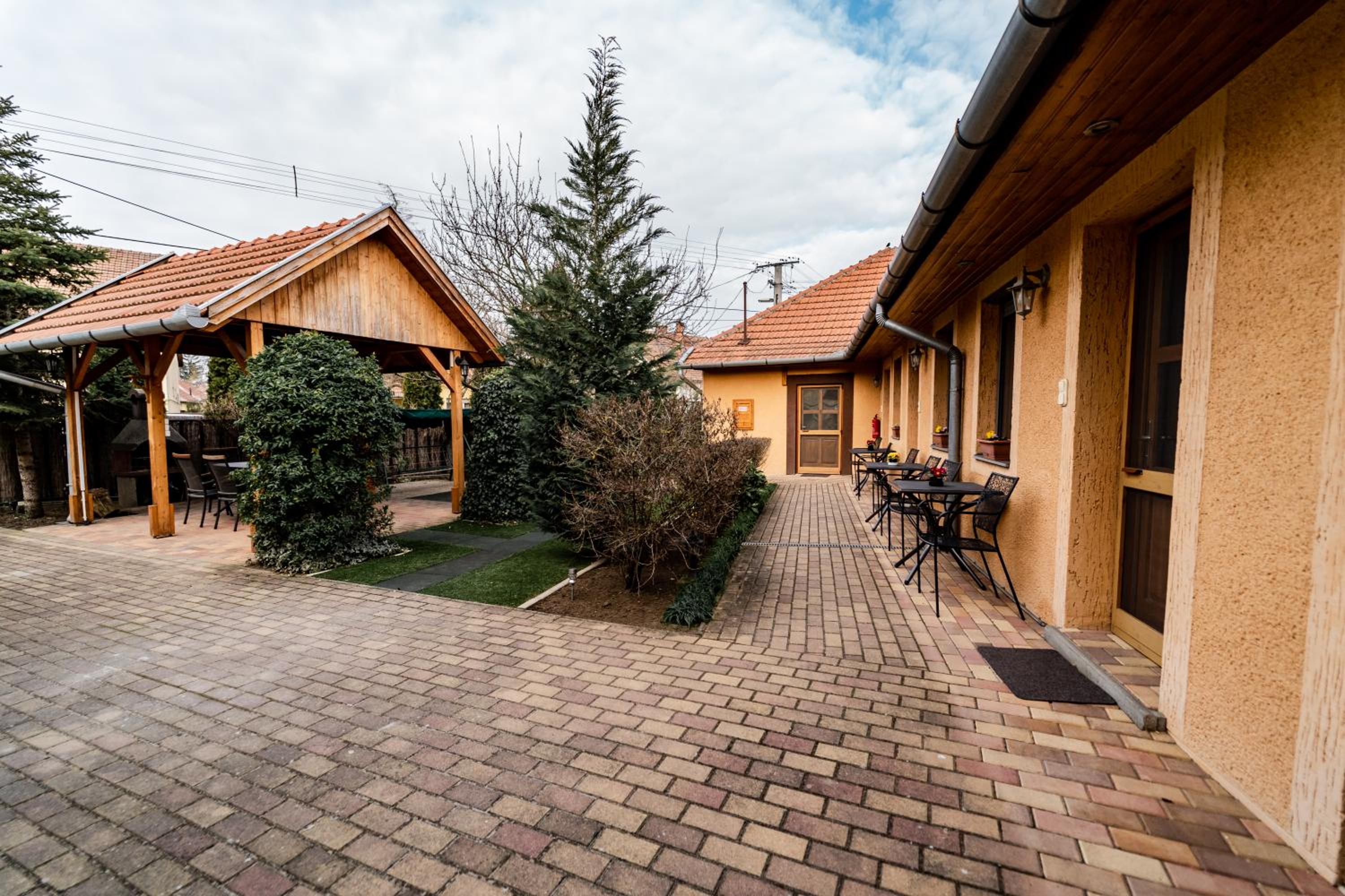 Estike Apartman view 2